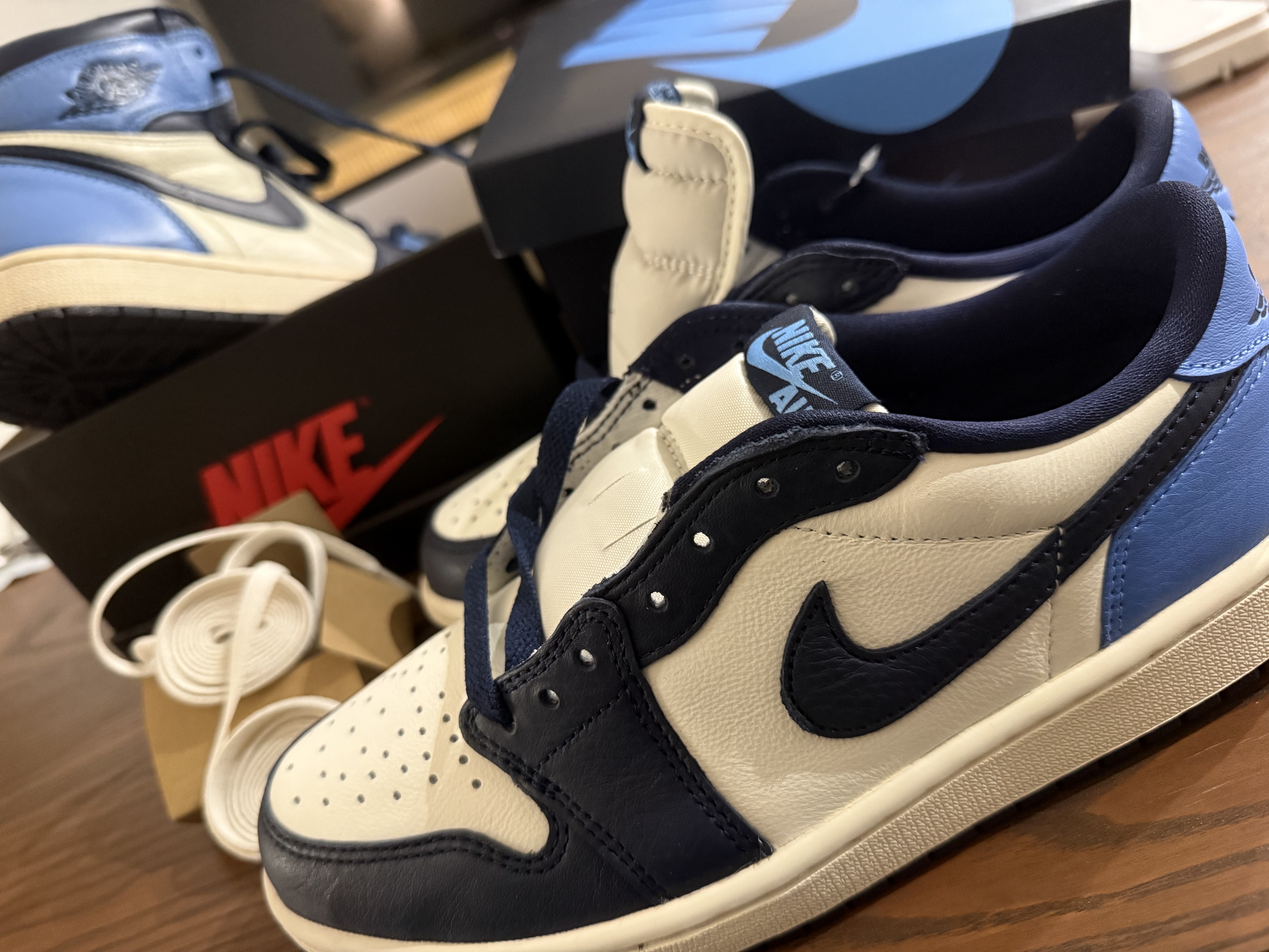 Jordan 1 Low Obsidian 착용 스타일