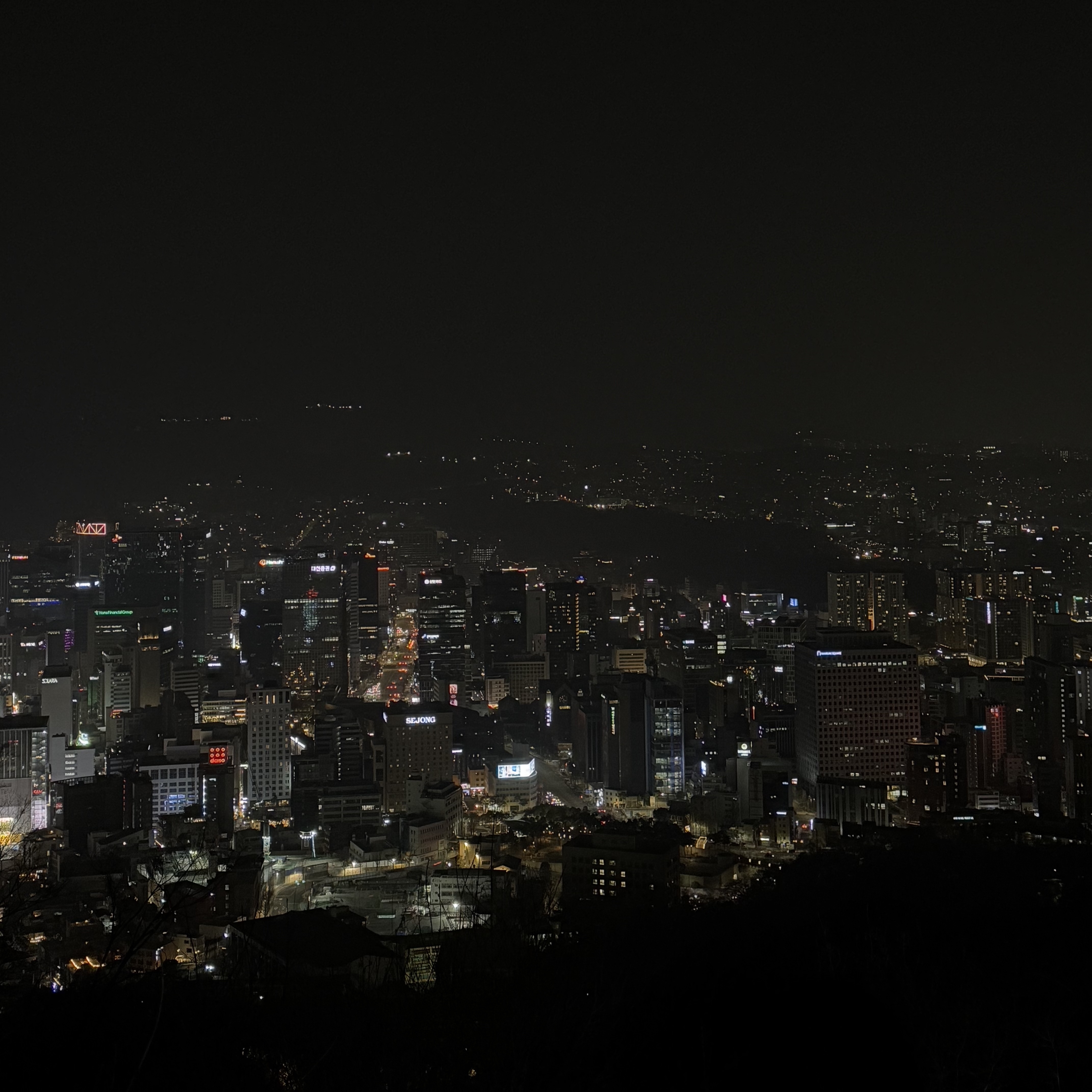 아디다스 토바코 그루엔 다크 브라운 착용 스타일 - 3