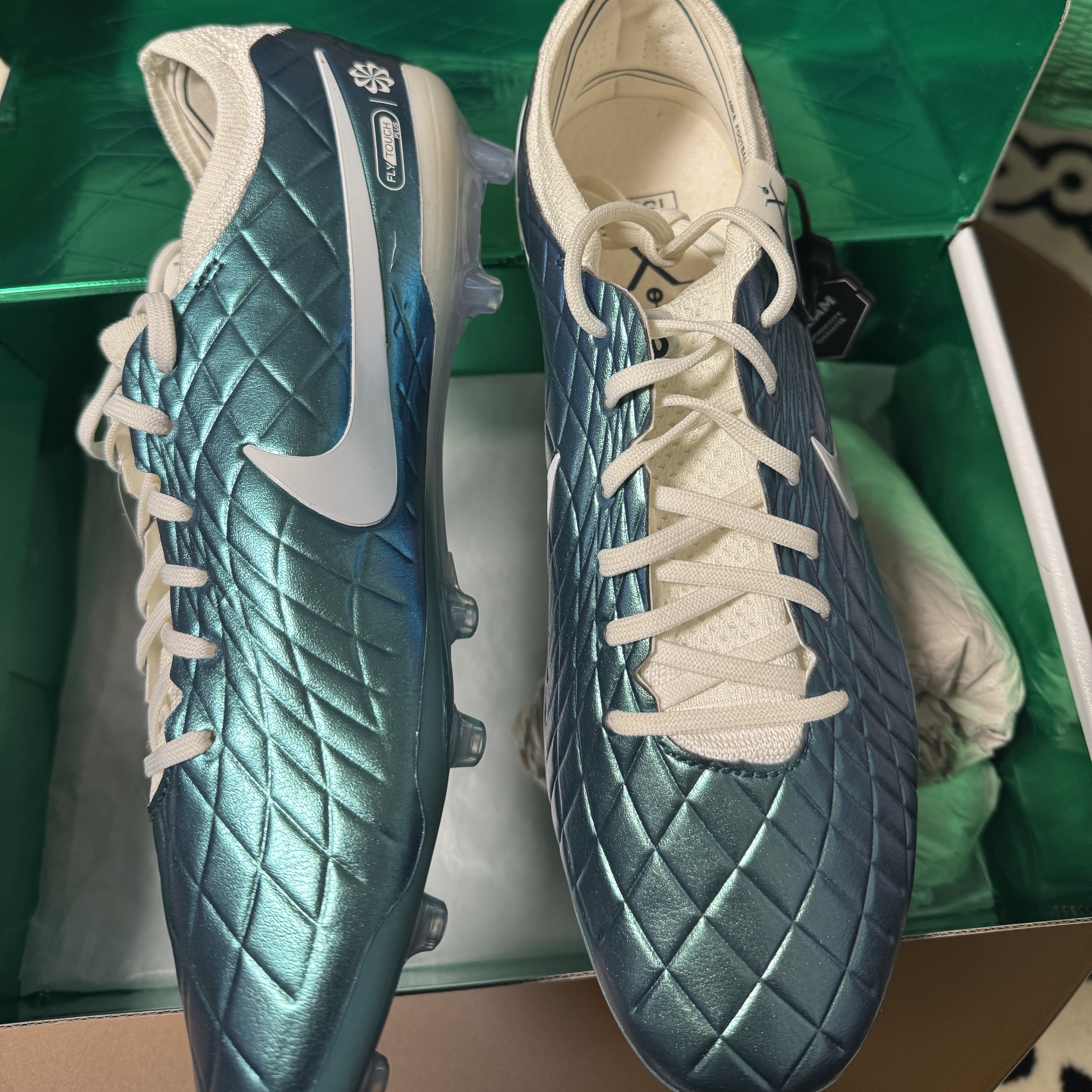 Nike Tiempo Emerald Legend 10 Elite AG Pro Dark Atomic Teal Sail 착용 스타일