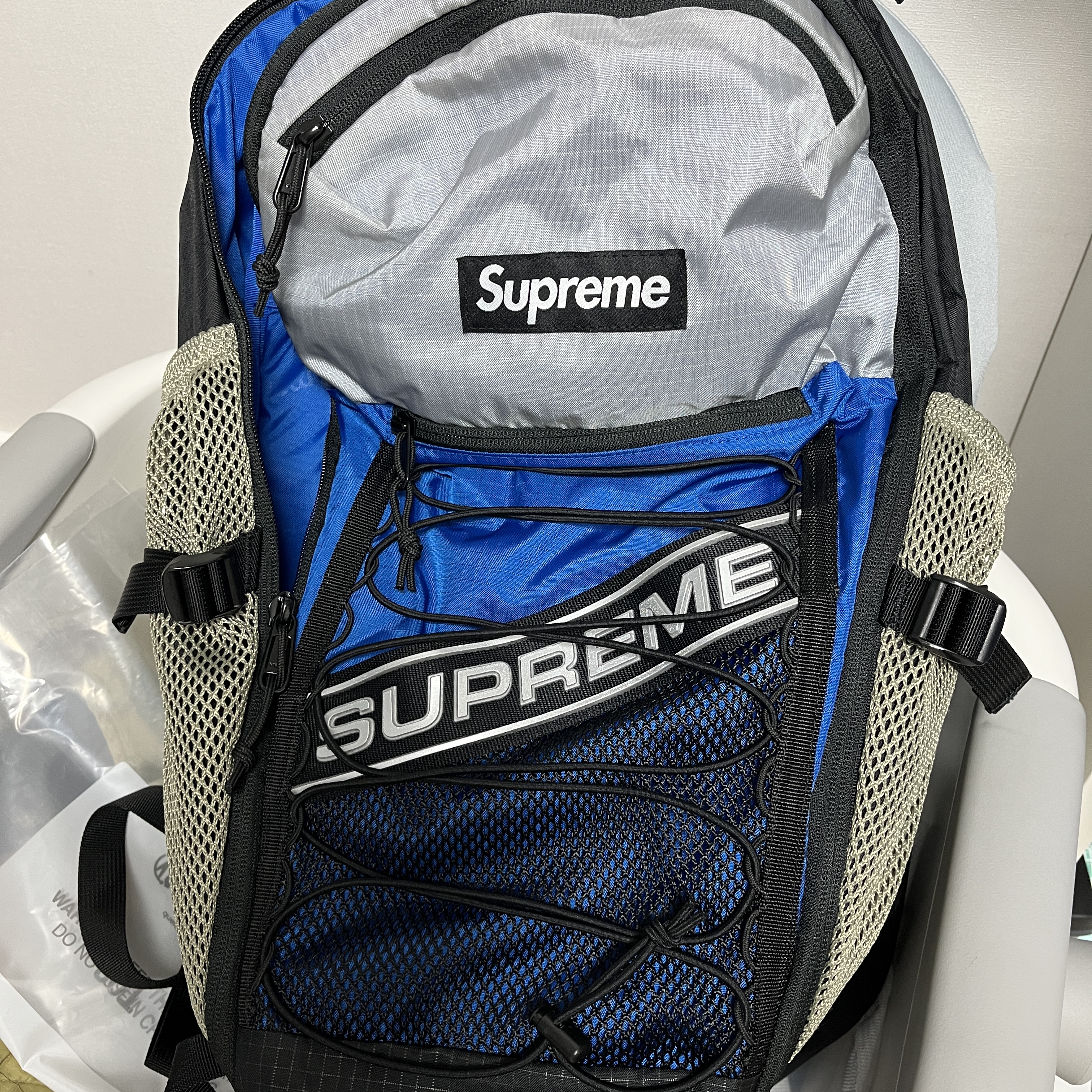 Supreme Backpack Blue - 23FW 착용 스타일