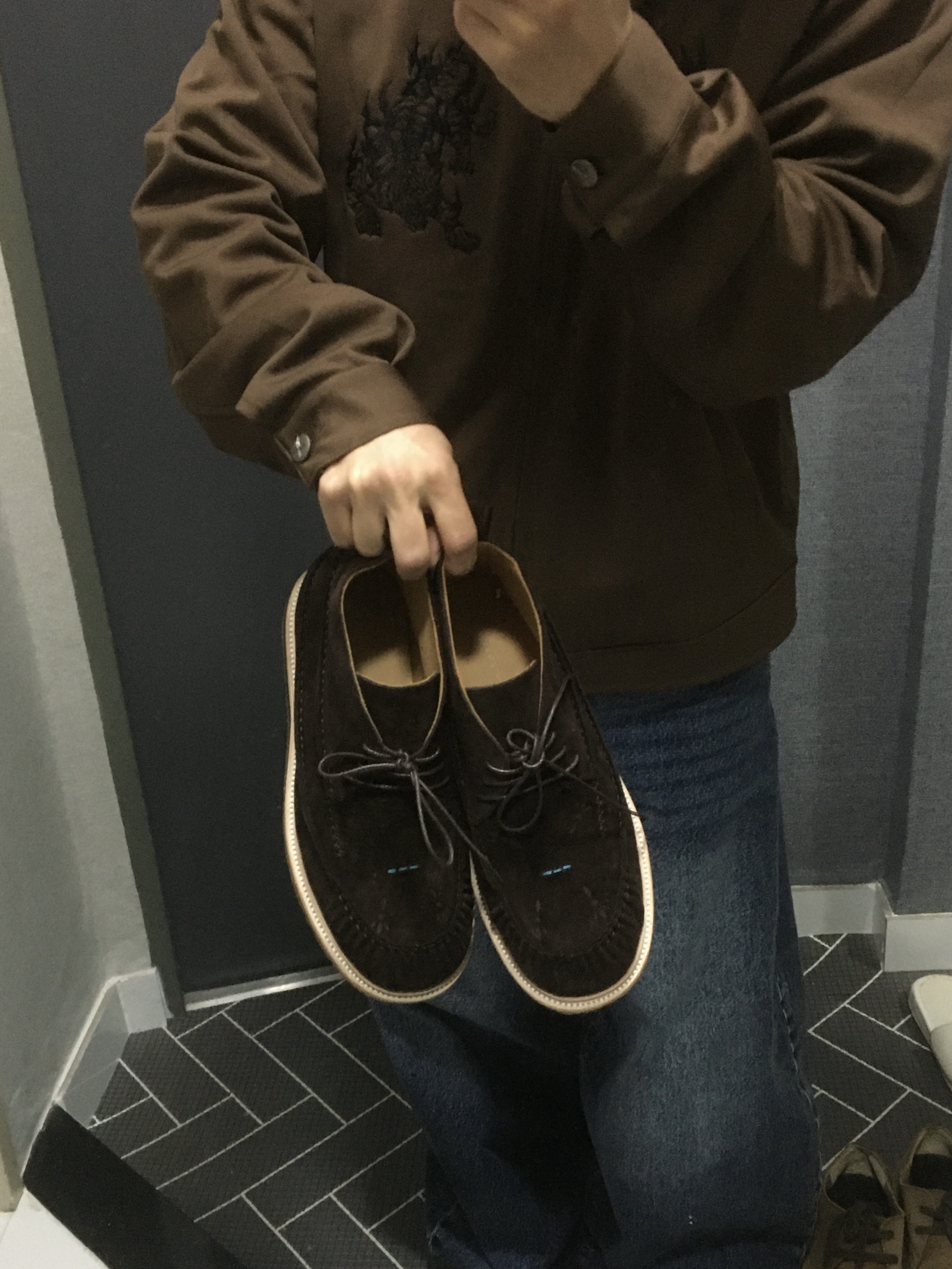 Karactor Bison Moc Boot Dark Brown 착용 스타일 - 2