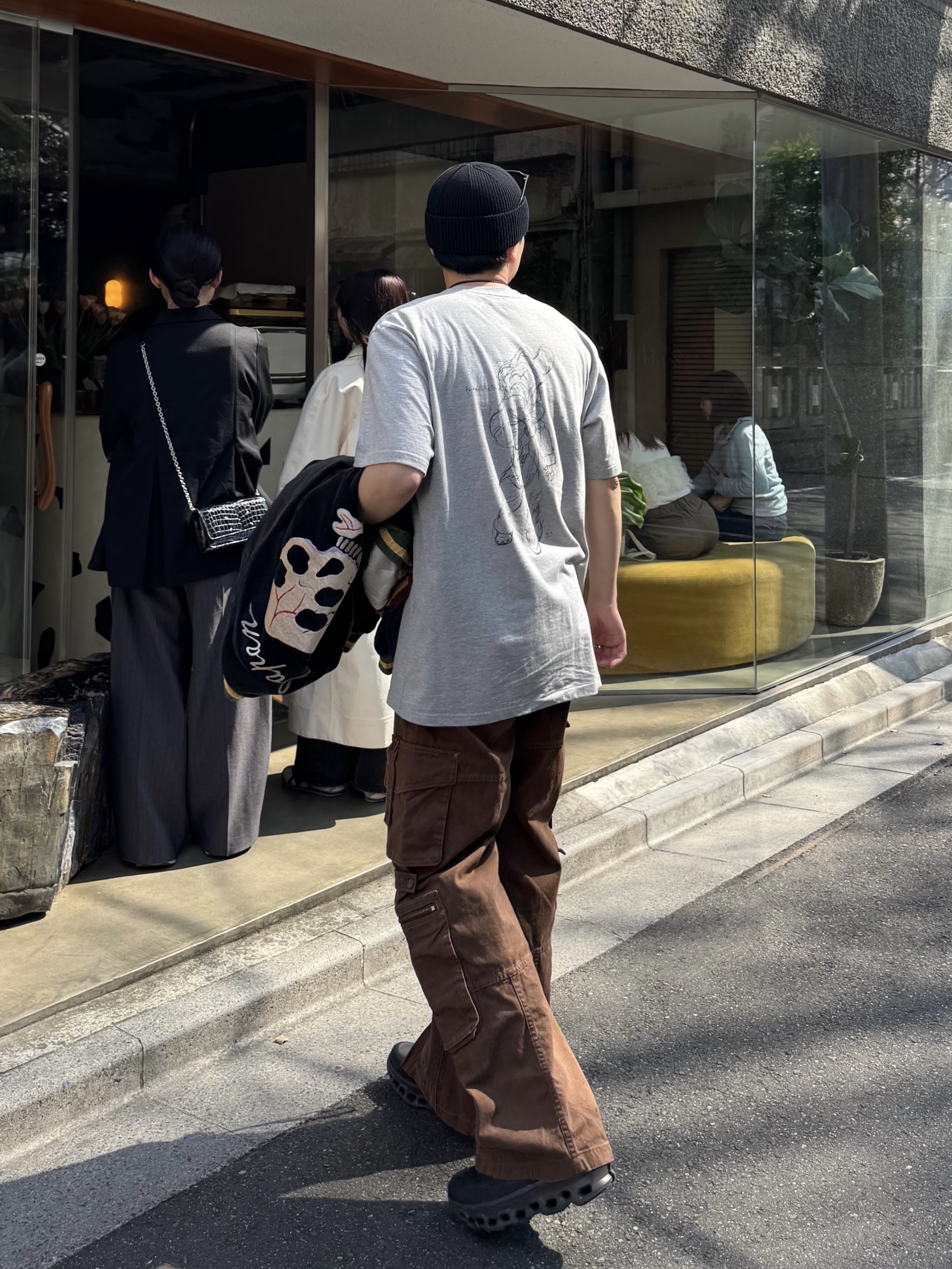 On Running x Post Archive Faction (Paf) Cloudmonster 2 Thorn Brown, Kapital Velveteen Sulfide Souvenir Rain Skull Jacket Black 착용 스타일