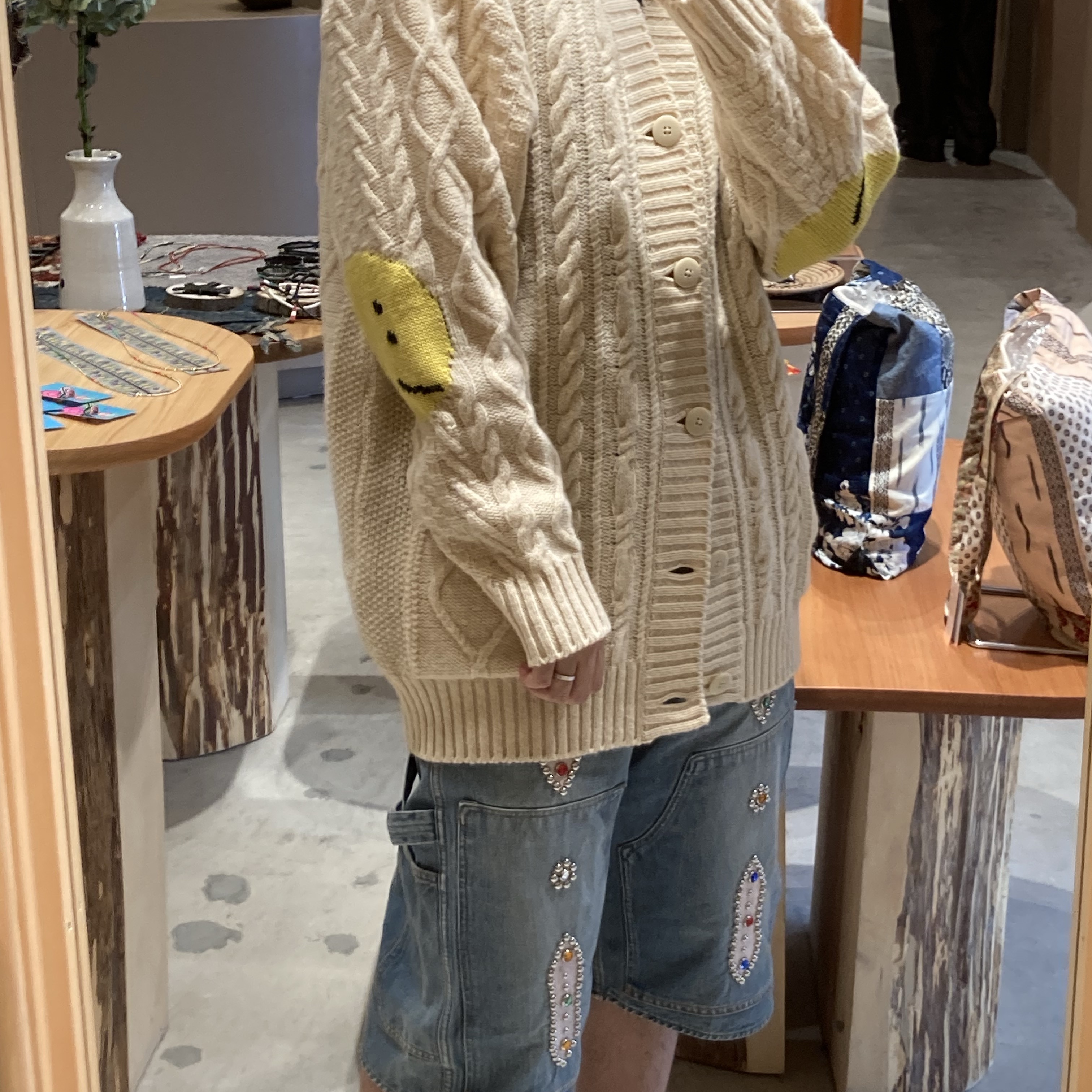 Kapital 5G Wool Cable Knit Profile Rainbowy Patch Cardigan Kinari 착용 스타일