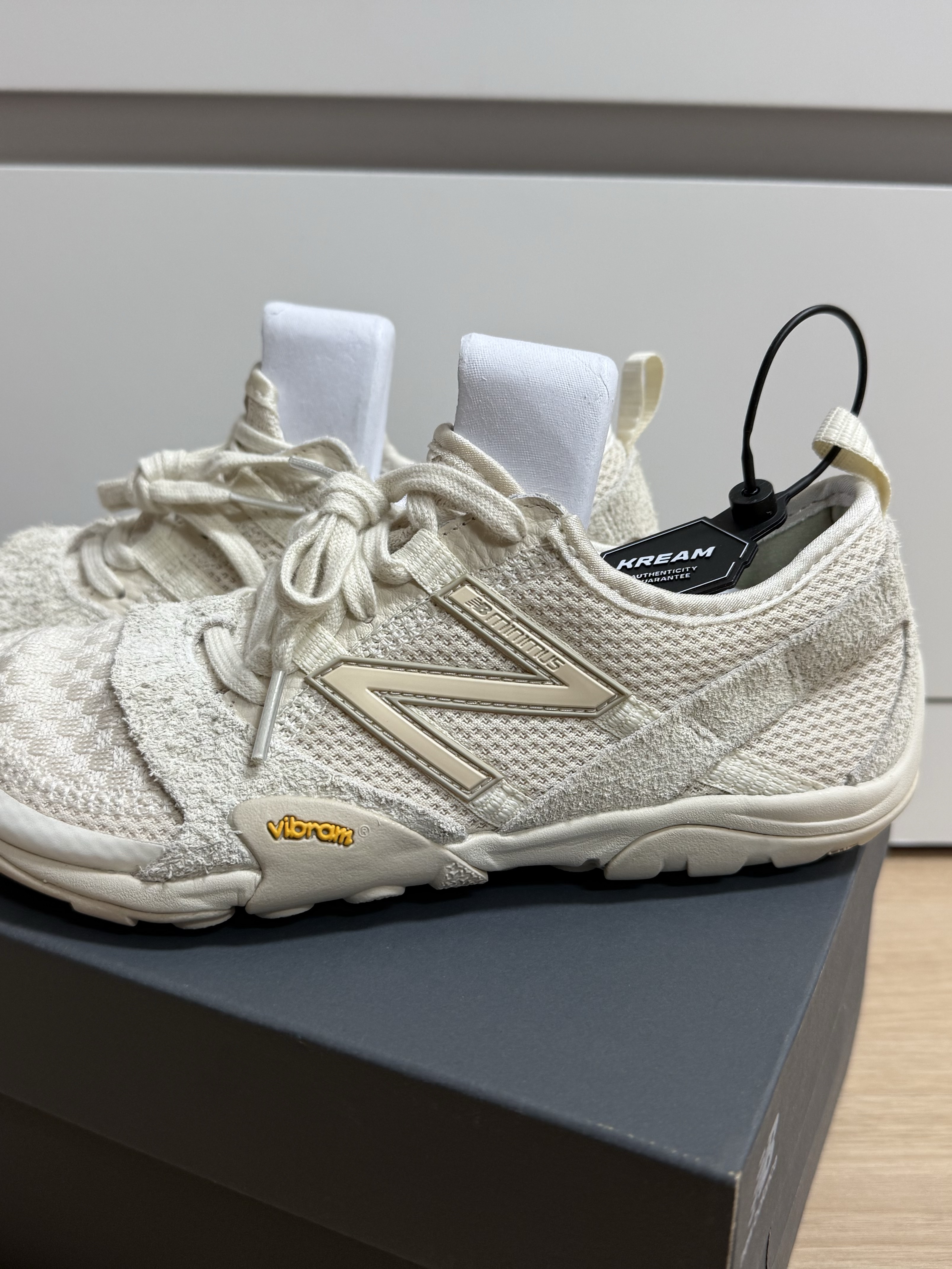 New Balance Minimus MT10O Beige 착용 스타일 - 1