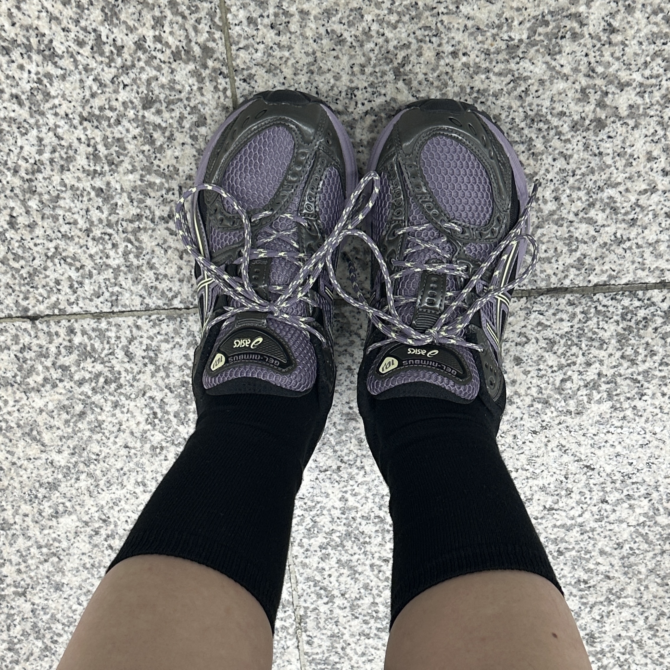 Asics Gel-Nimbus 10.1 Violet Quartz Cool Matcha 착용 스타일 - 1