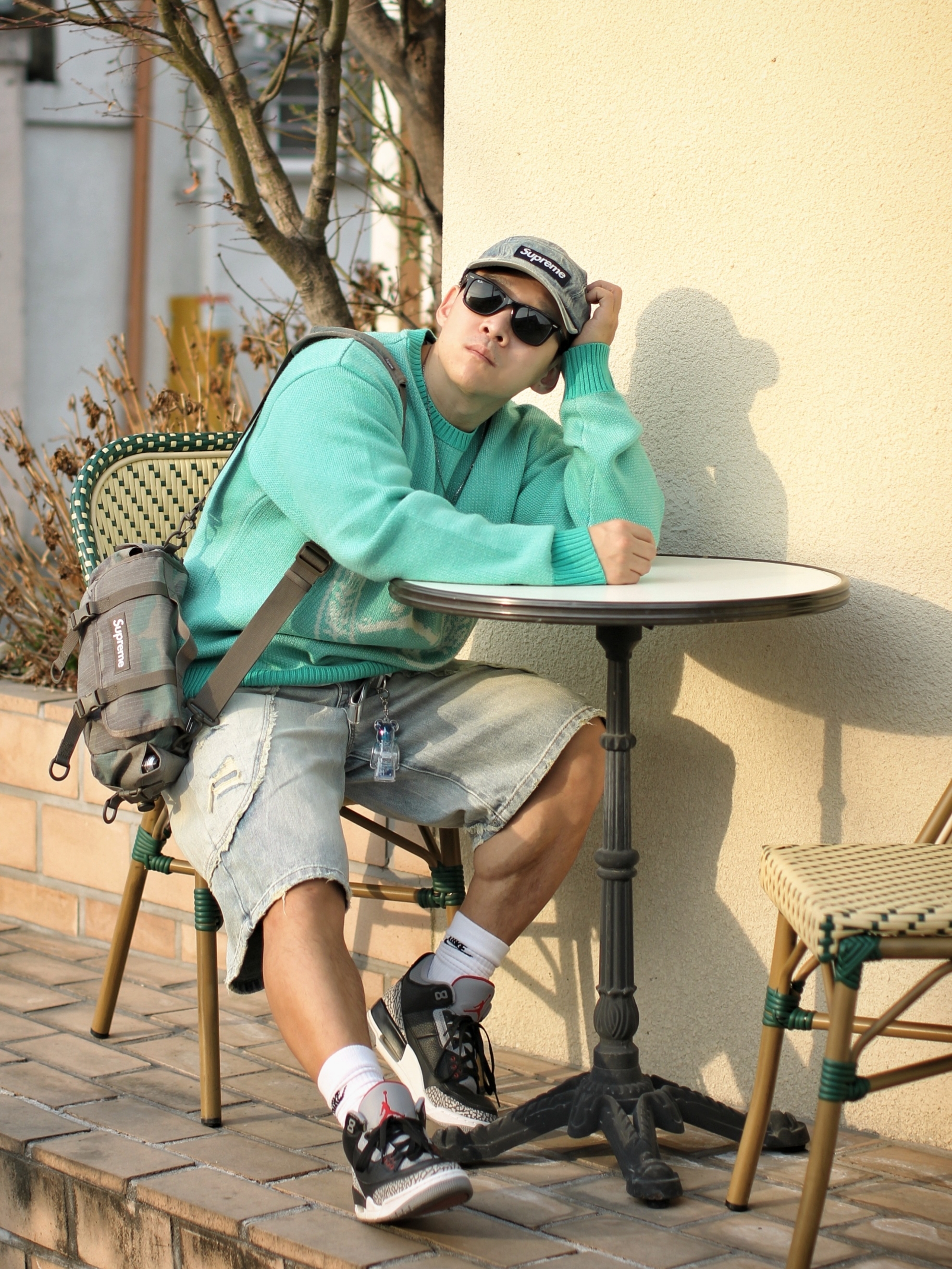Supreme Washed Chino Twill Camp Cap Dirty Indigo - 24SS, Jordan x Union Sweater Kinetic Green - Asia 착용 스타일 - 4