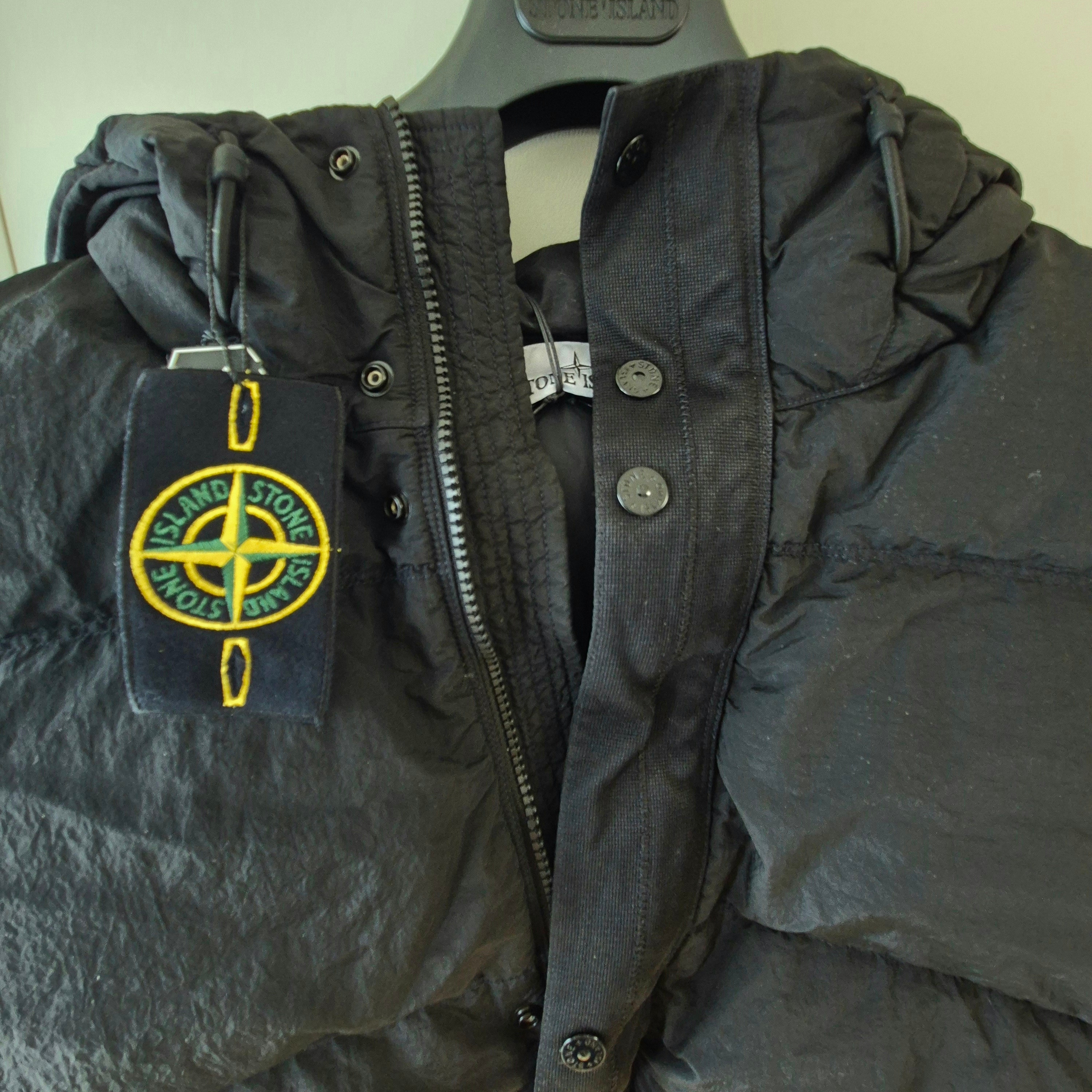 Stone Island 41419 Nylon Metal Econyl Hooded Down Jacket Anti Drop Black - 24FW 착용 스타일 - 2