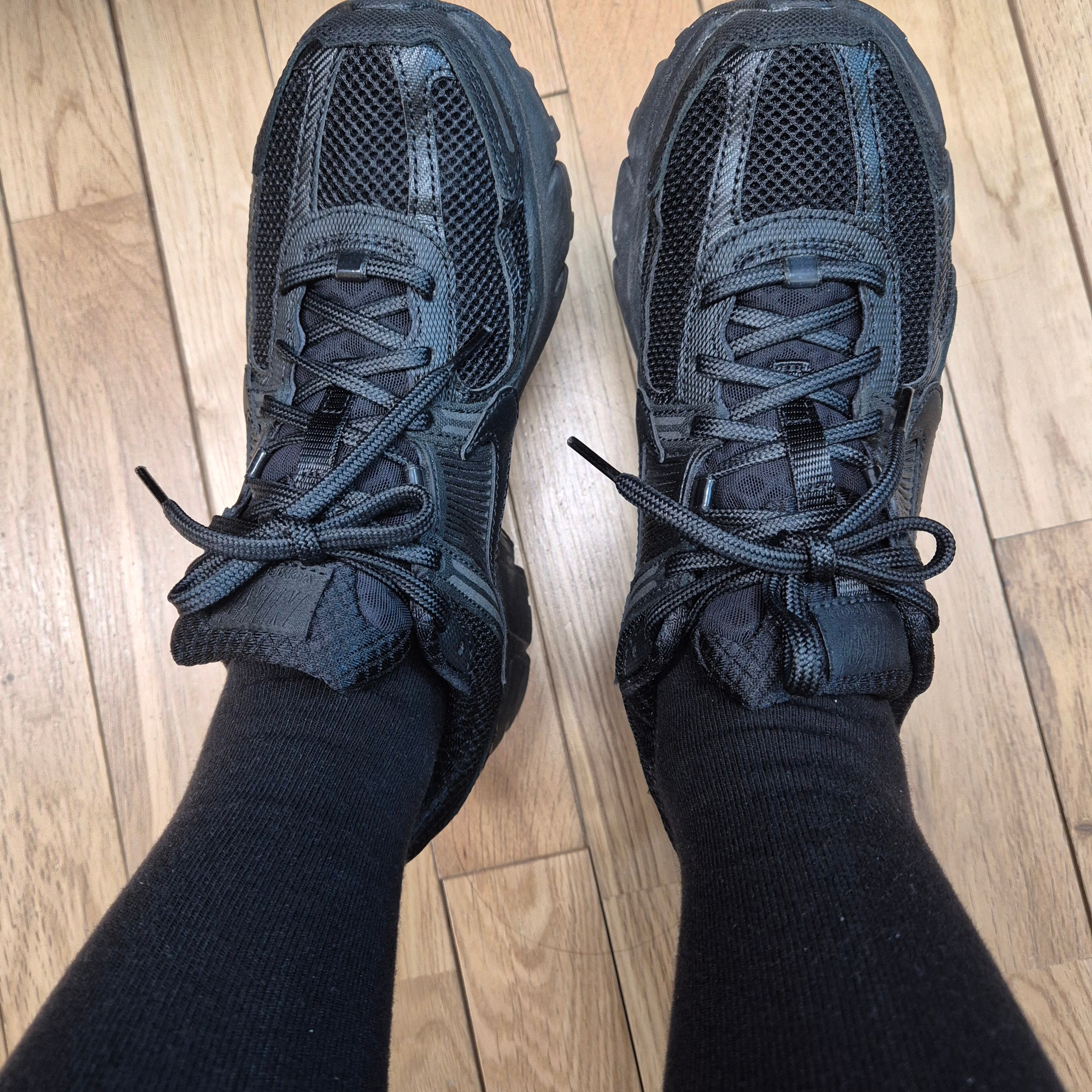 Nike Zoom Vomero 5 SP Black 착용 스타일