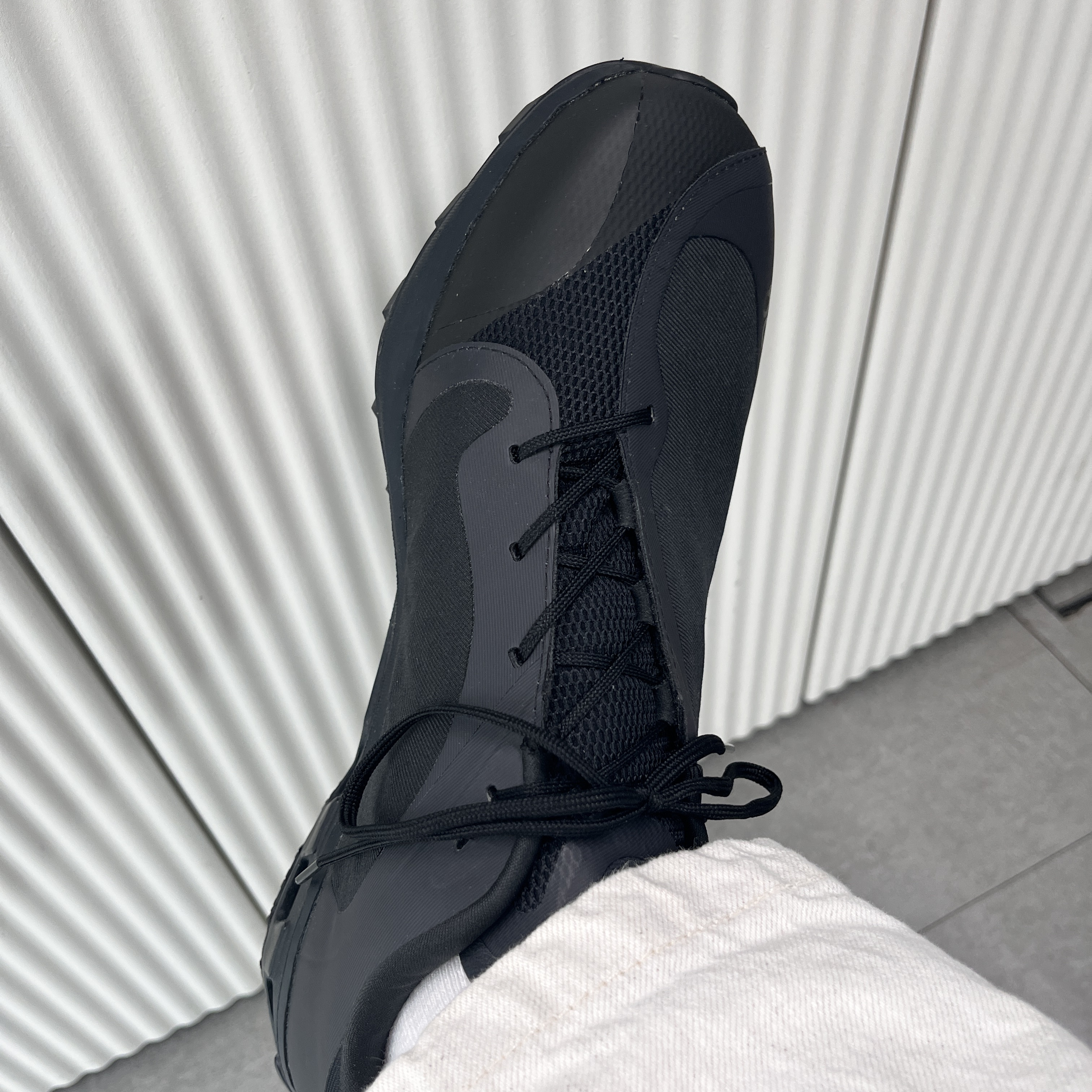 On Running x Post Archive Faction (Paf) Cloudventure Peak All Black, Reebok x Kanghyuk Classic Leather White Primal Red 착용 스타일 - 3