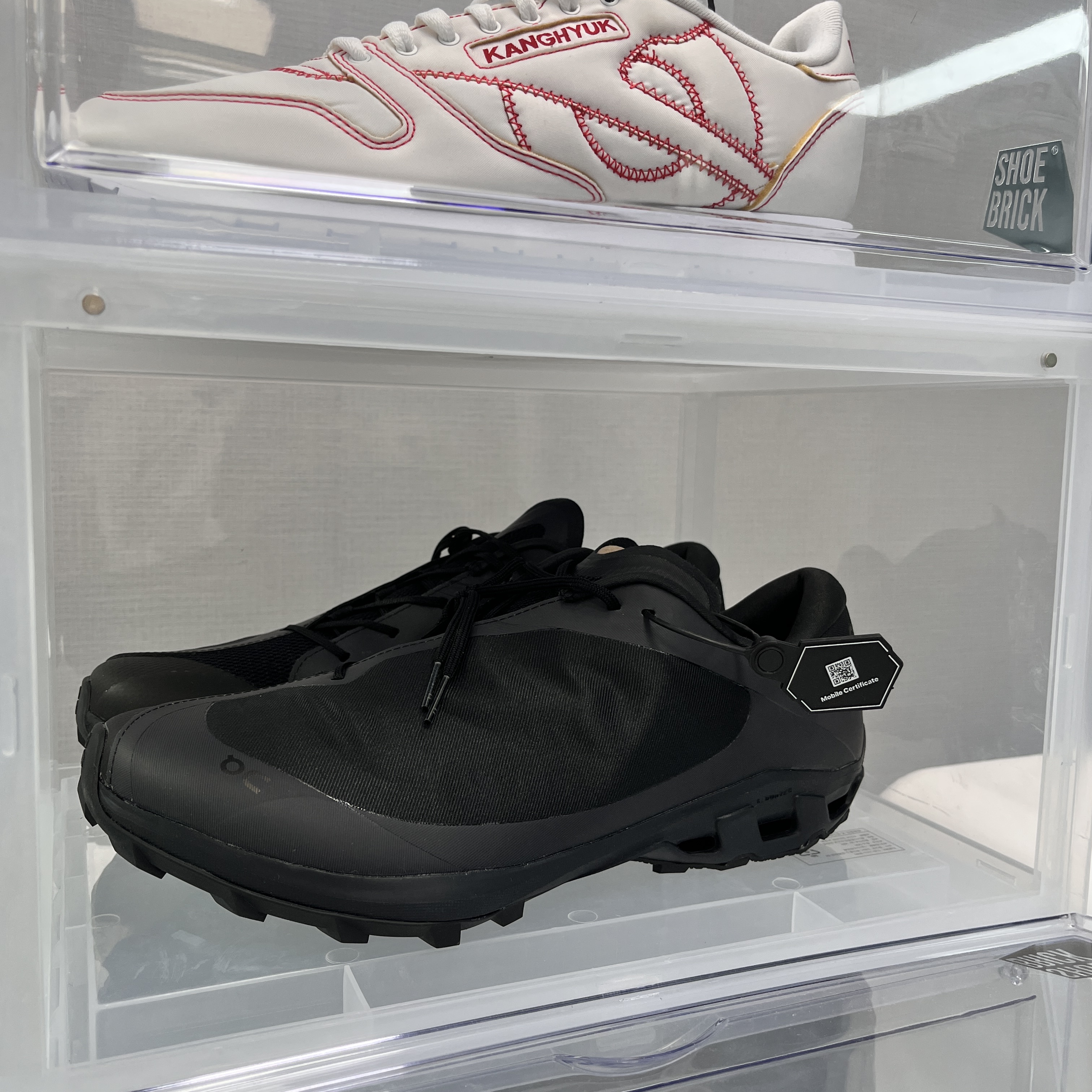 On Running x Post Archive Faction (Paf) Cloudventure Peak All Black, Reebok x Kanghyuk Classic Leather White Primal Red 착용 스타일 - 4