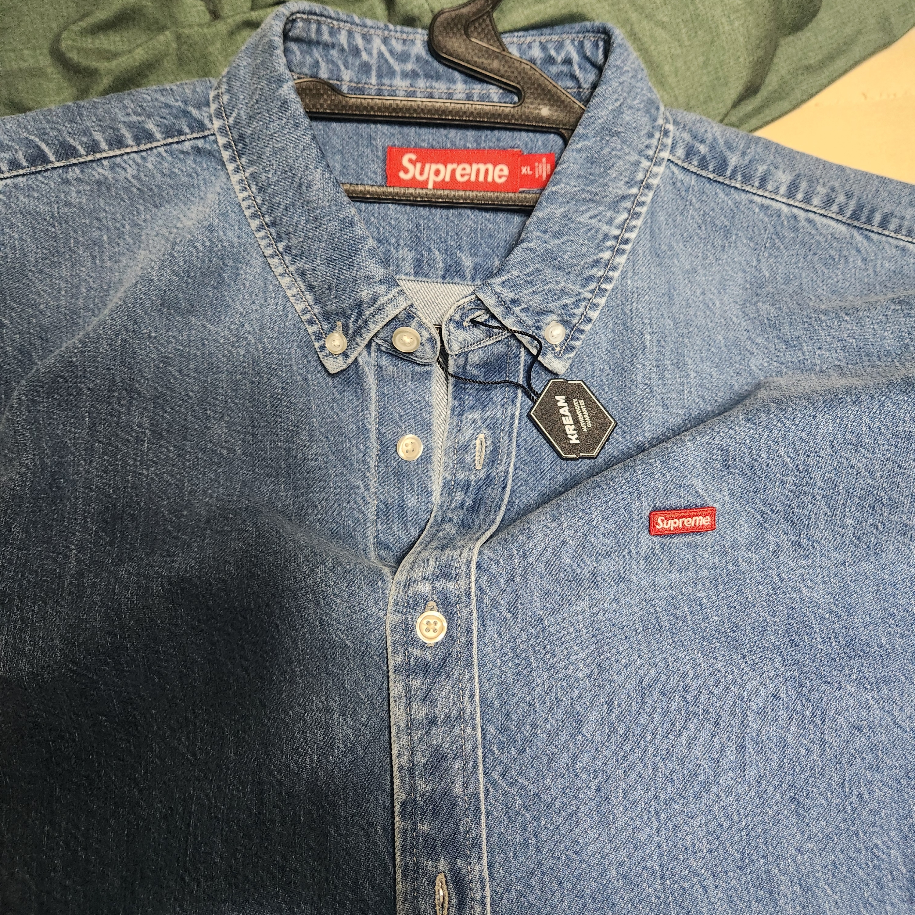 Supreme Small Box Denim Shirt Washed Indigo - 25SS 착용 스타일