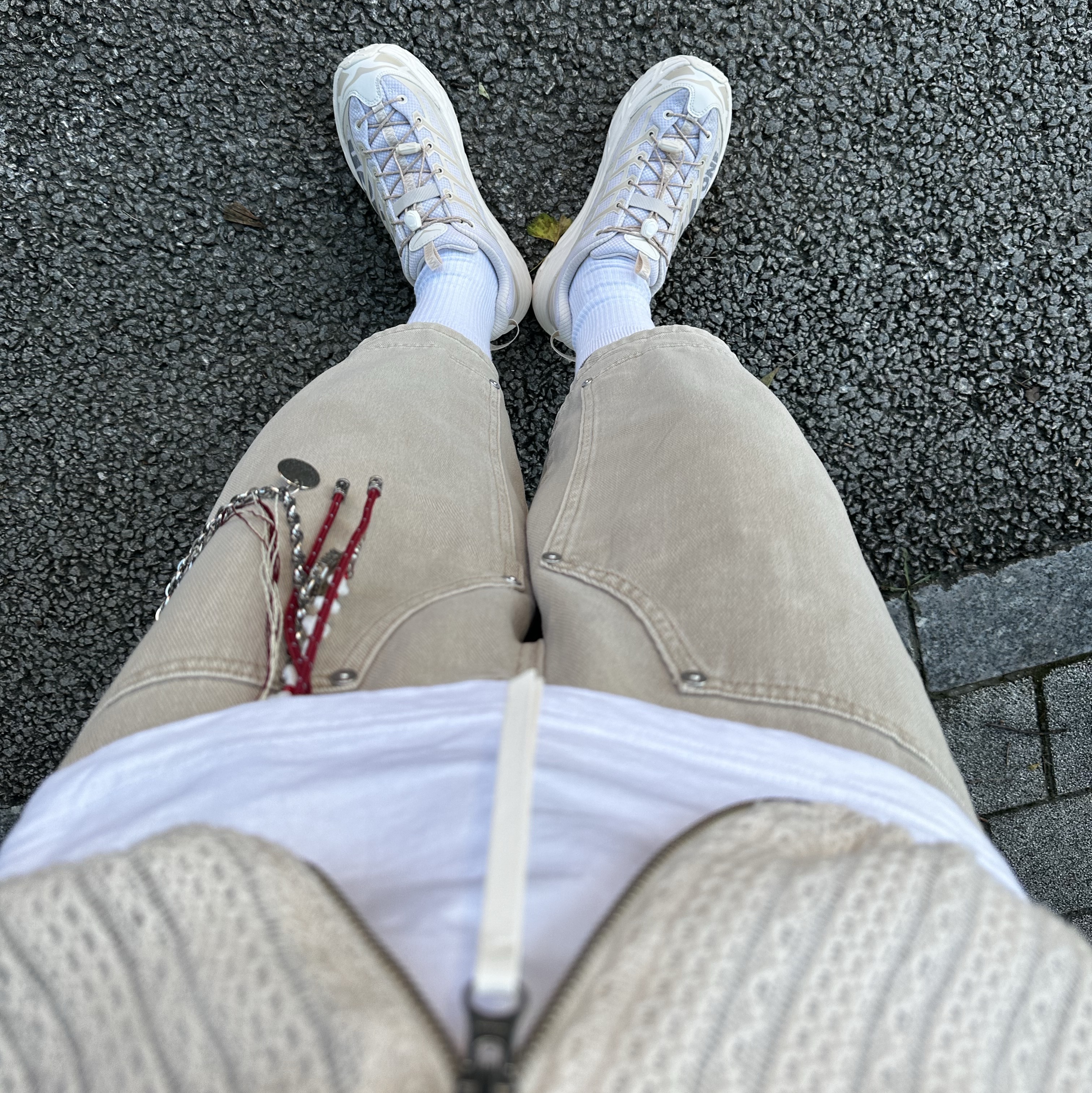 Hoka Mafate Three 2 Eggnog Shifting Sand 착용 스타일