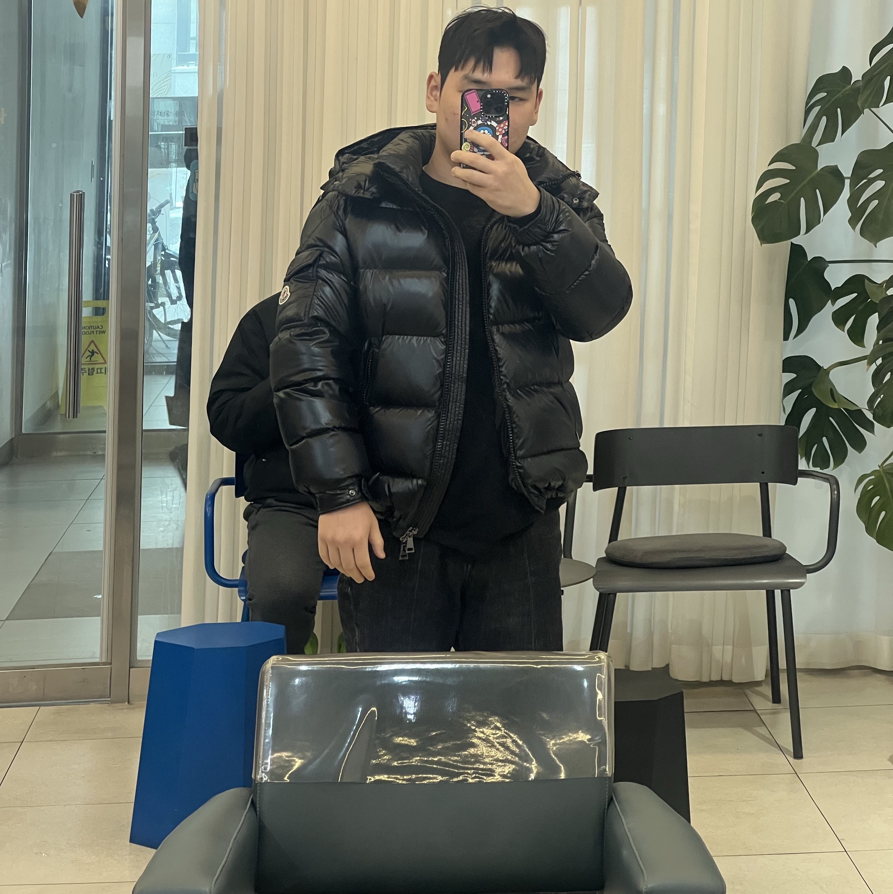 Moncler Maya Short Down Jacket Black - 24FW 착용 스타일