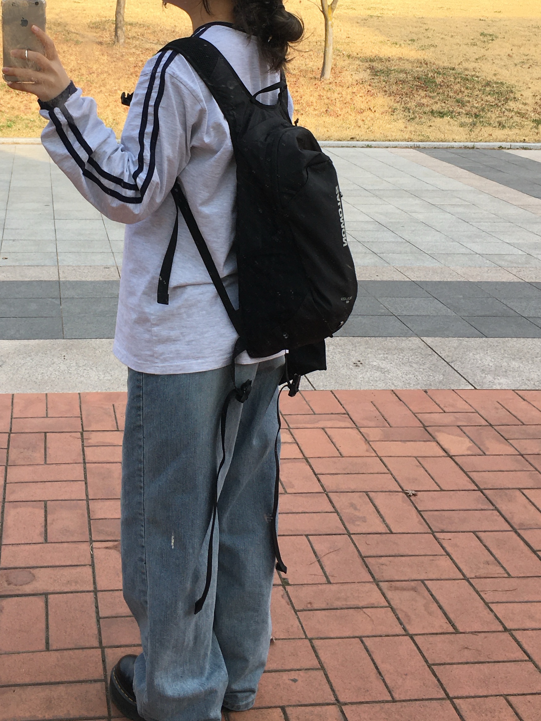 AEAE Athlete Stripe L/s Skyblue, AEAE Athlete Stripe L/s Charcoal 착용 스타일 - 4