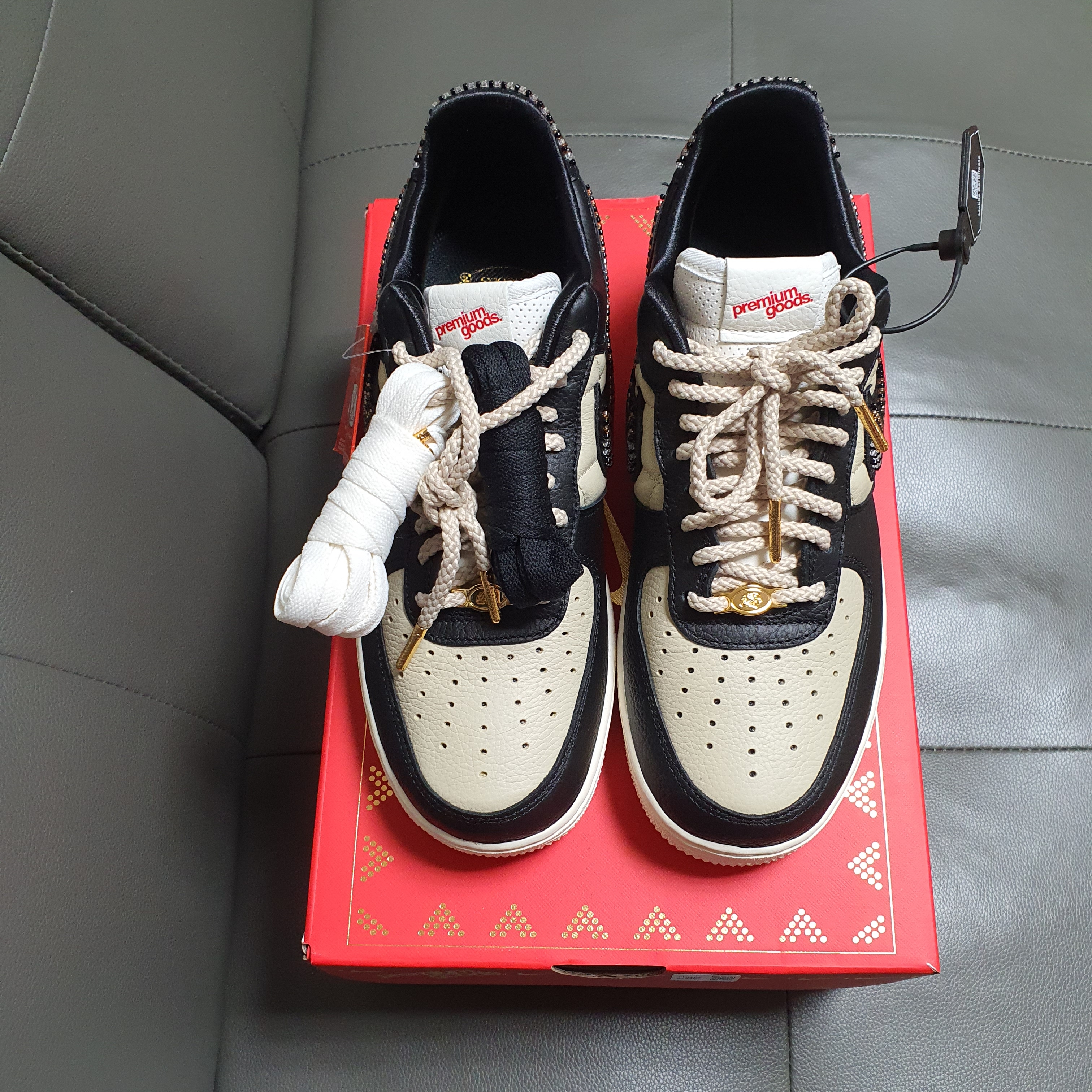(W) Nike x Premium Goods Air Force 1 Low Black Sand 착용 스타일
