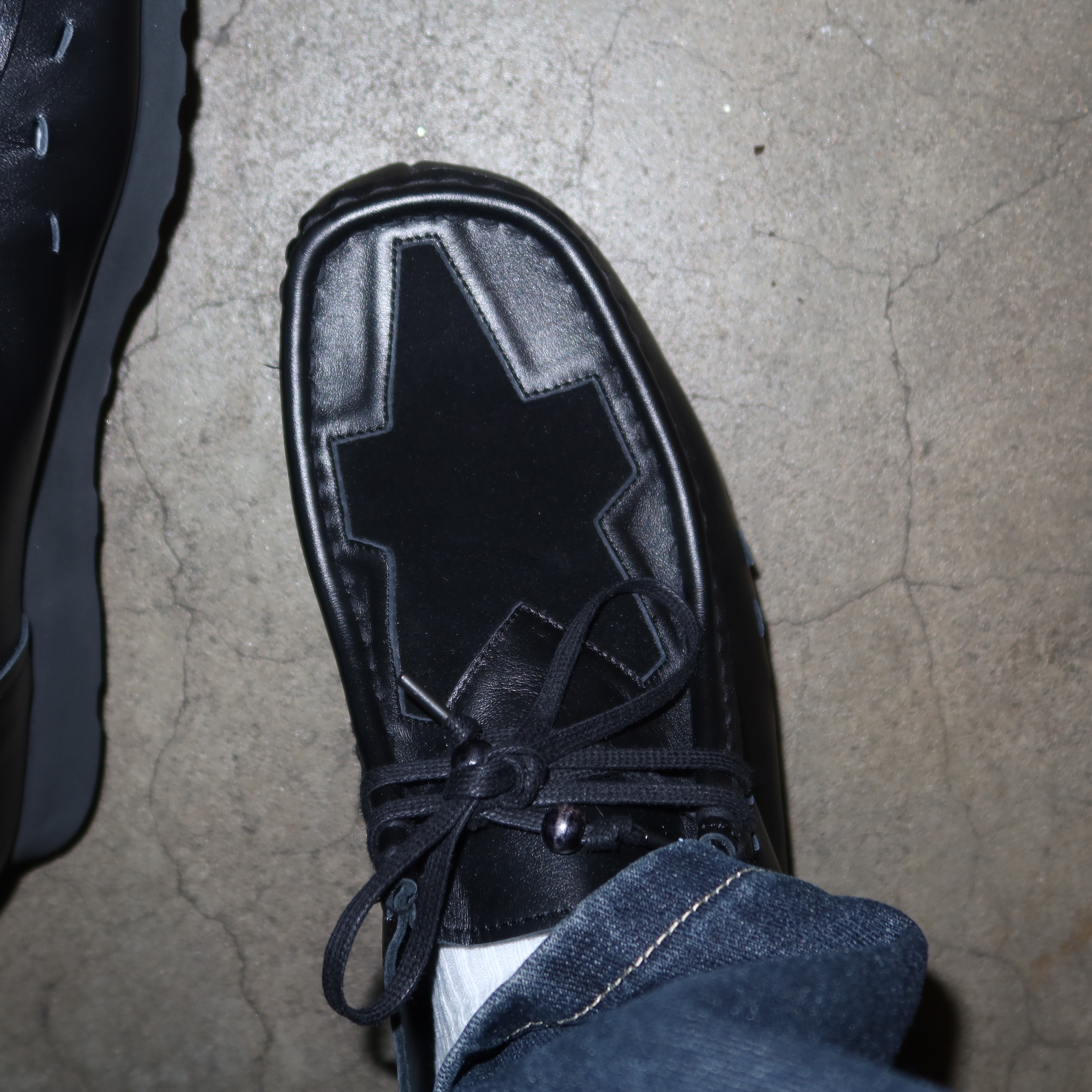 [프리오더] Polyteru Wallabee Shoes Star Leather Black 착용 스타일 - 3