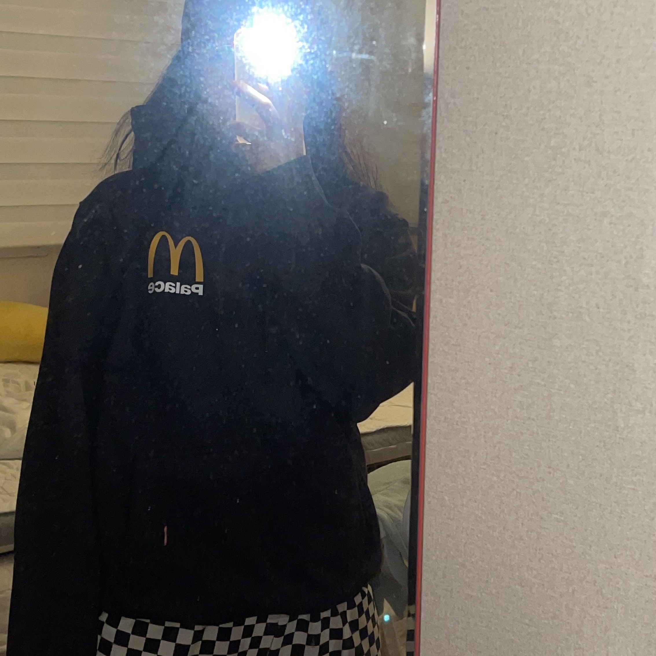Palace x McDonald's Logo Hood Black - 23FW 착용 스타일