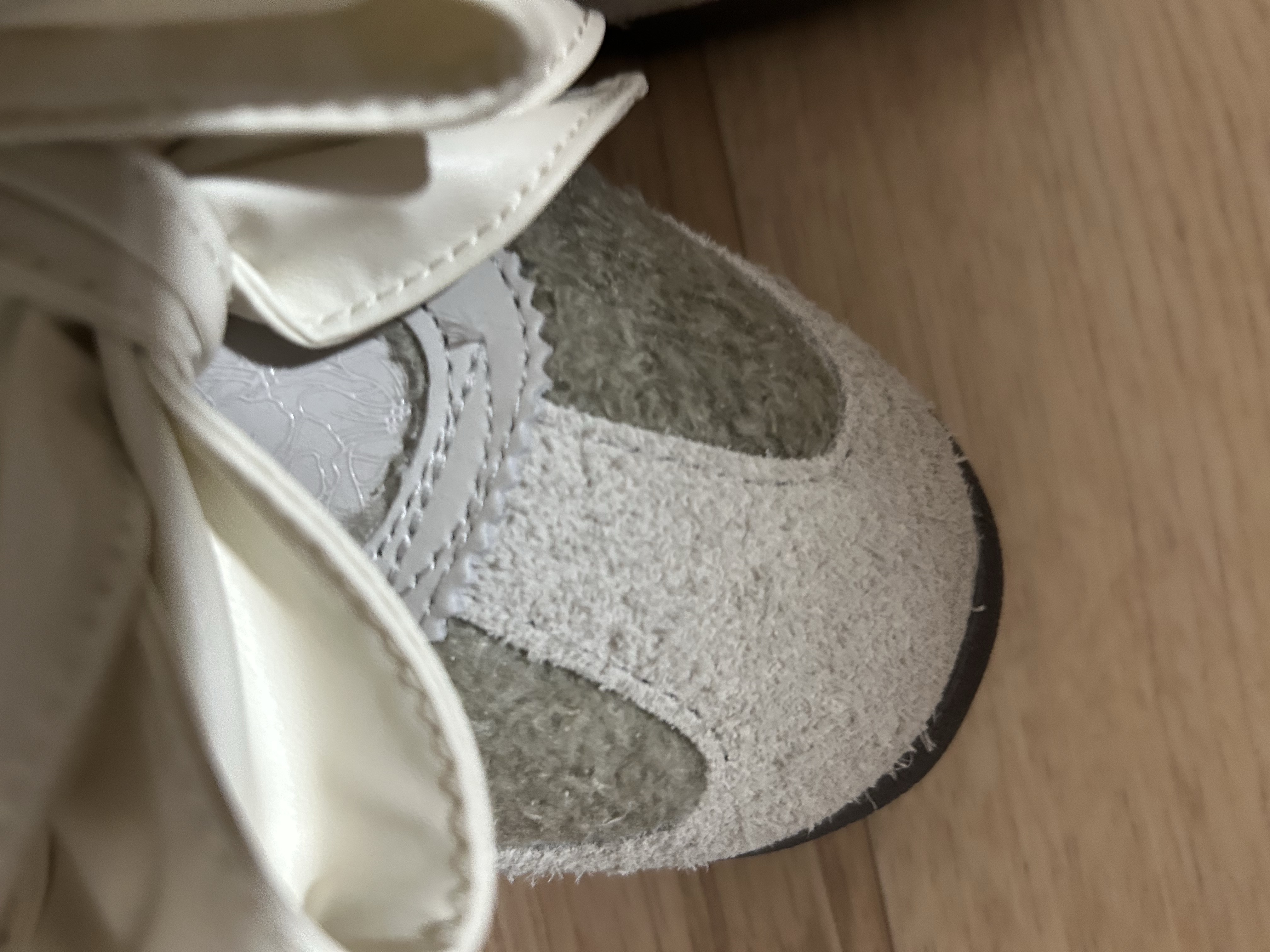 (W) Adidas x Caroline Hu SL 72 OG Grey One Off White 착용 스타일
