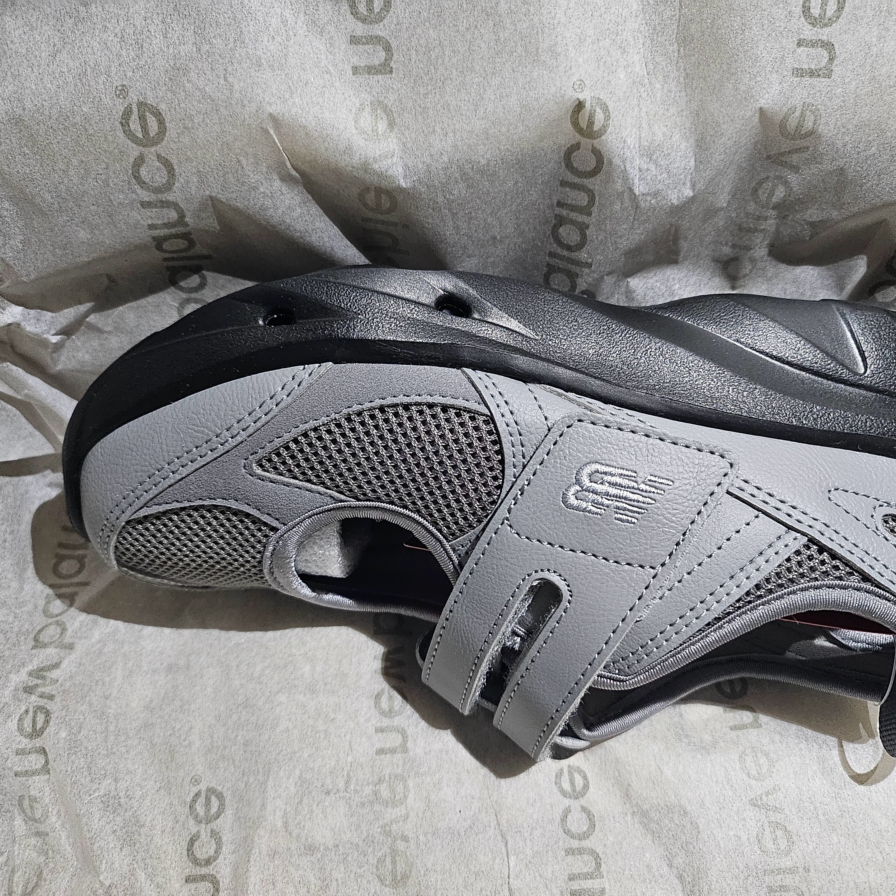 (W) New Balance Breeze SD2202 Gray 착용 스타일
