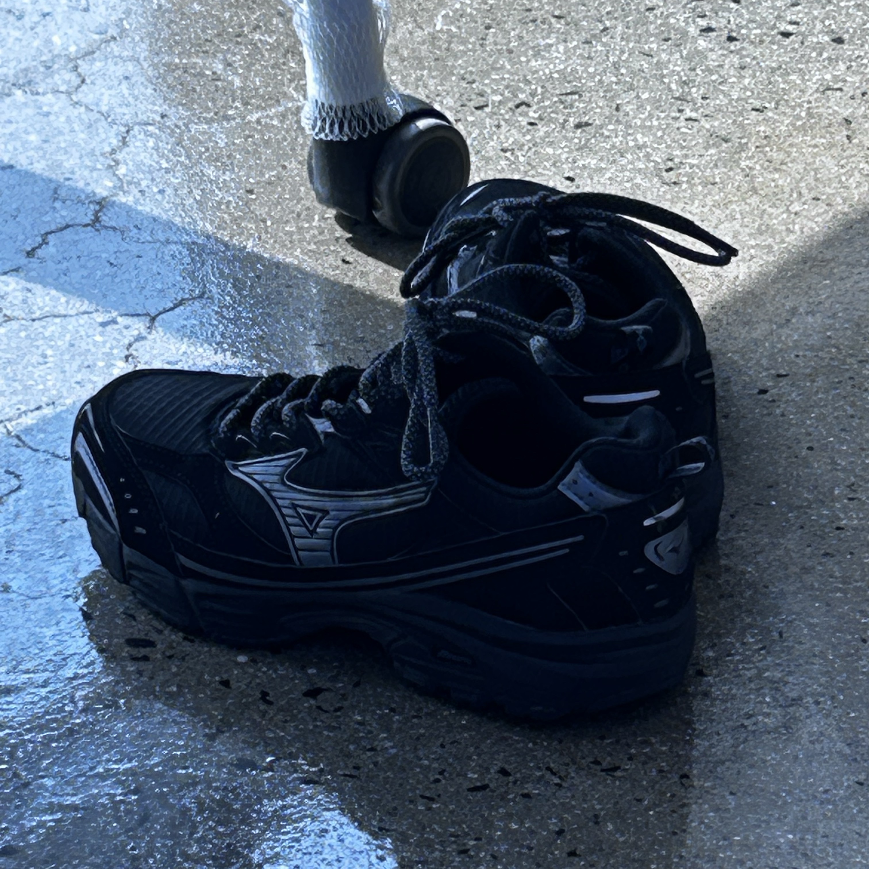 Mizuno MXR Black Metallic Gray 착용 스타일