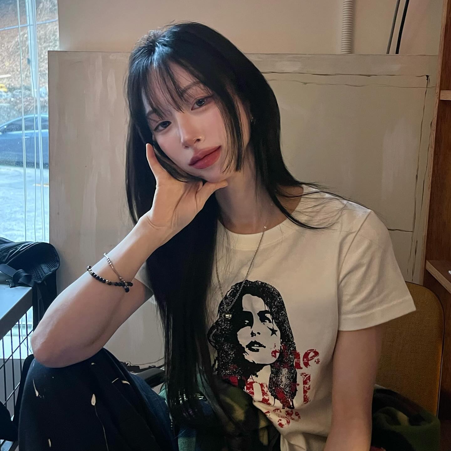 Thevinylhouse Vintage Woman Tee White 착용 스타일 - 1