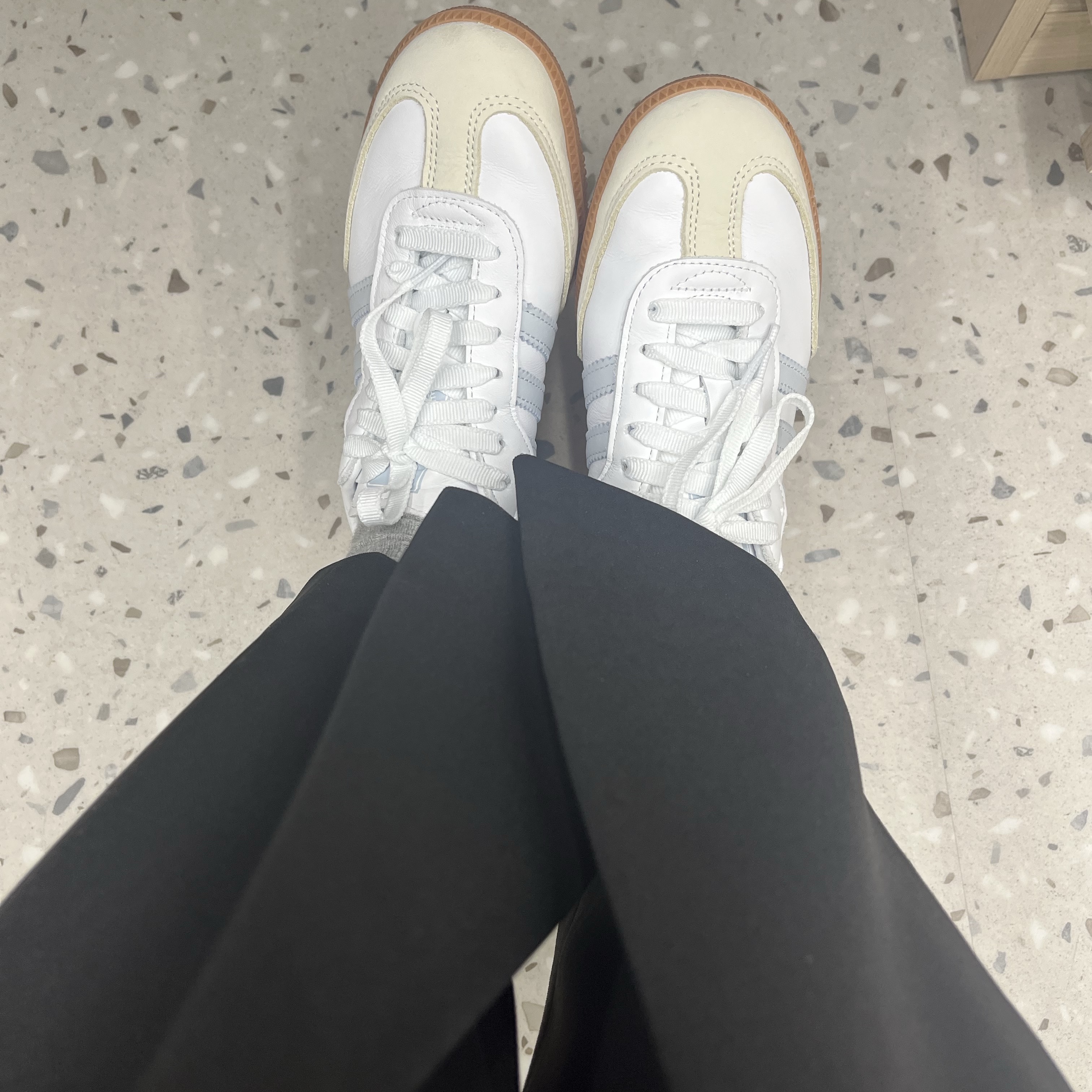 (W) Adidas Samba OG Cloud White Halo Blue 착용 스타일