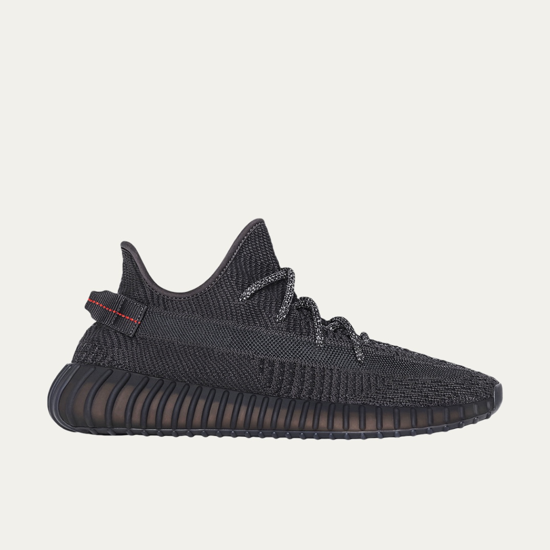 Adidas Yeezy Boost 350 V2 Bone, Adidas Yeezy Boost 350 V2 Black - Non-Reflective 착용 스타일 - 4
