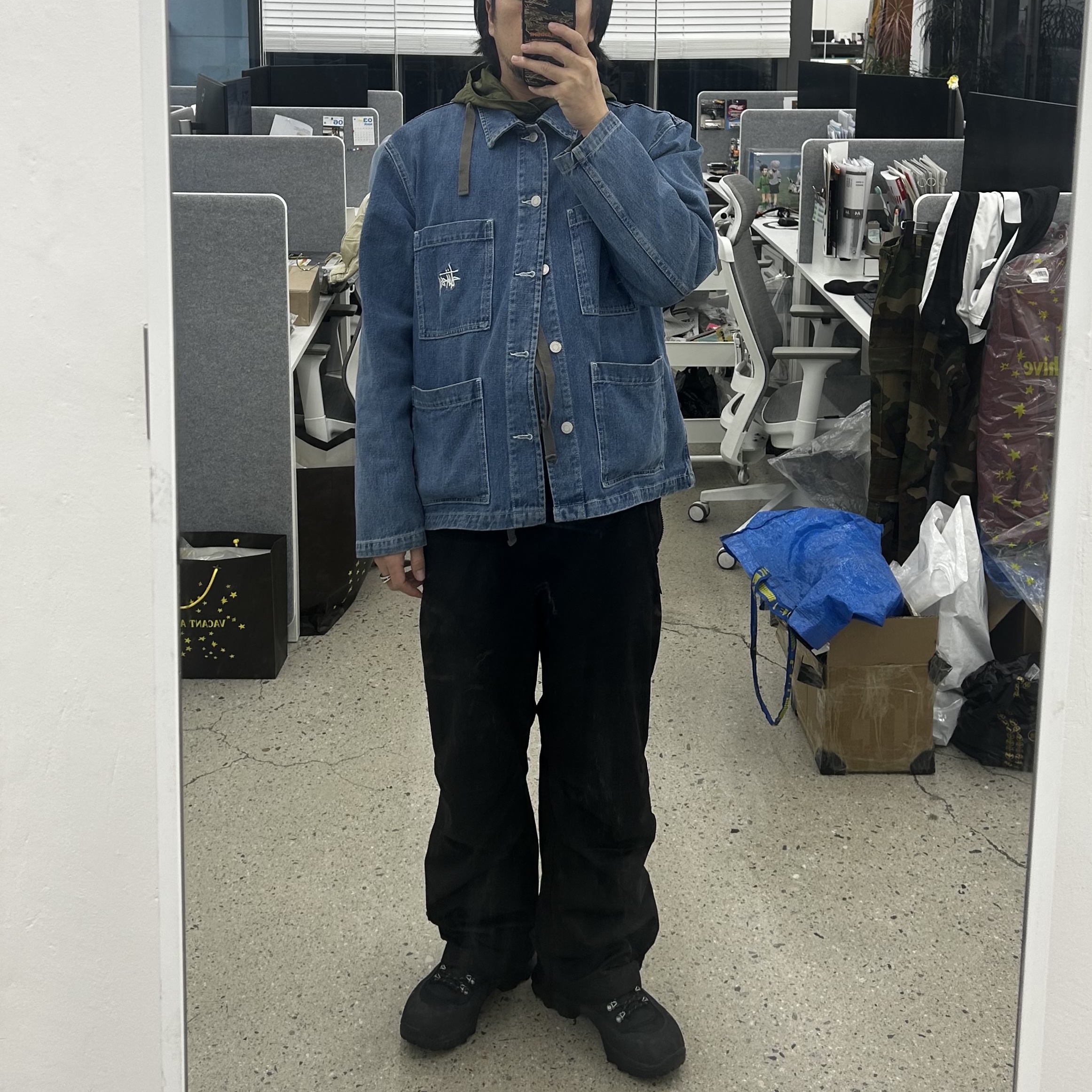 Stussy Denim Chore Jacket, Roa Andreas Strap Boots Black 착용 스타일 - 3