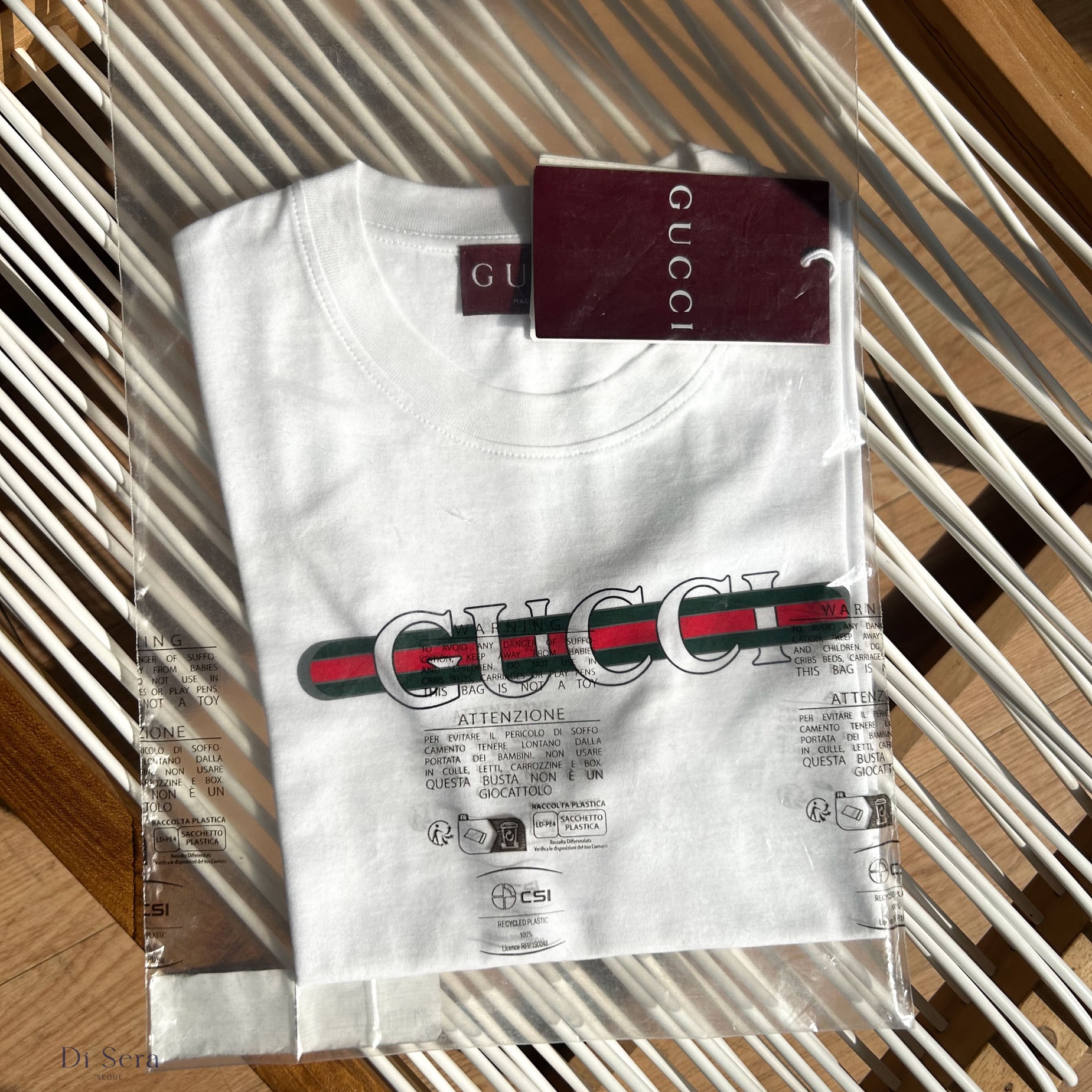 (W) Gucci Cotton Jersey T-Shirt with Print White 착용 스타일 - 1