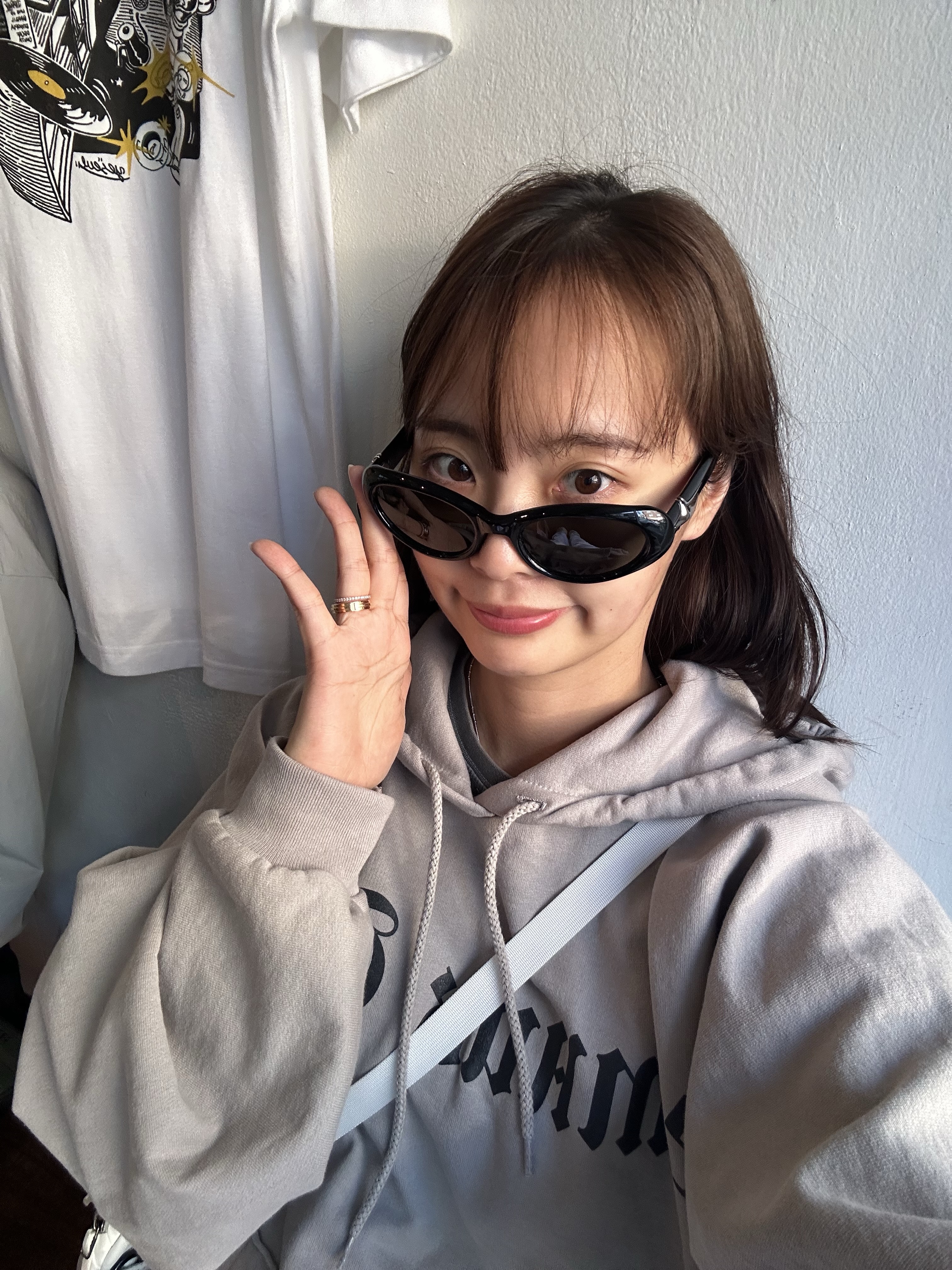 Yeezy x Gosha Rubchinskiy Tribune Herald HD-01 Hoodie Mocha 착용 스타일