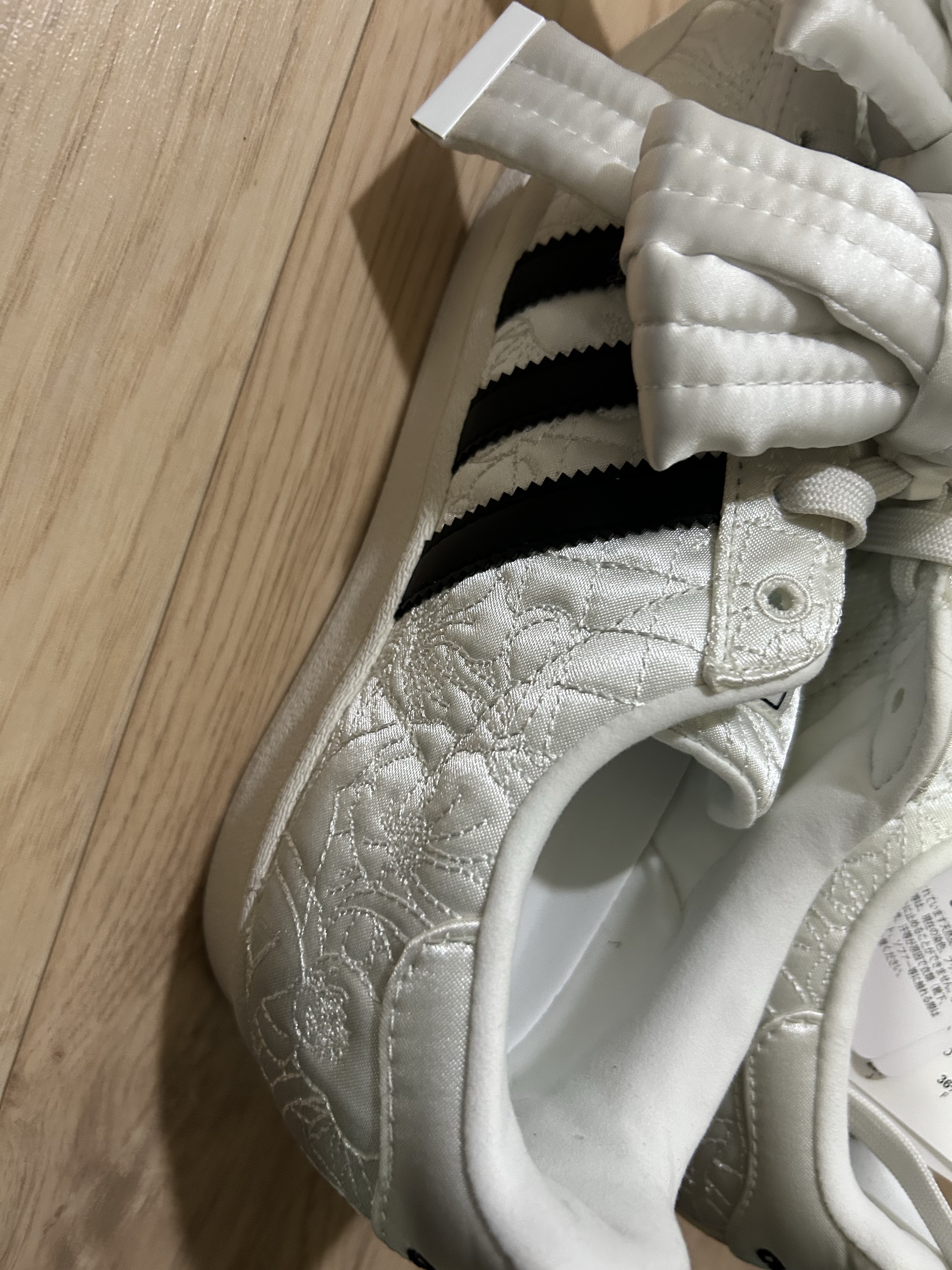 (W) Adidas x Caroline Hu Superstar Core White Core Black 착용 스타일