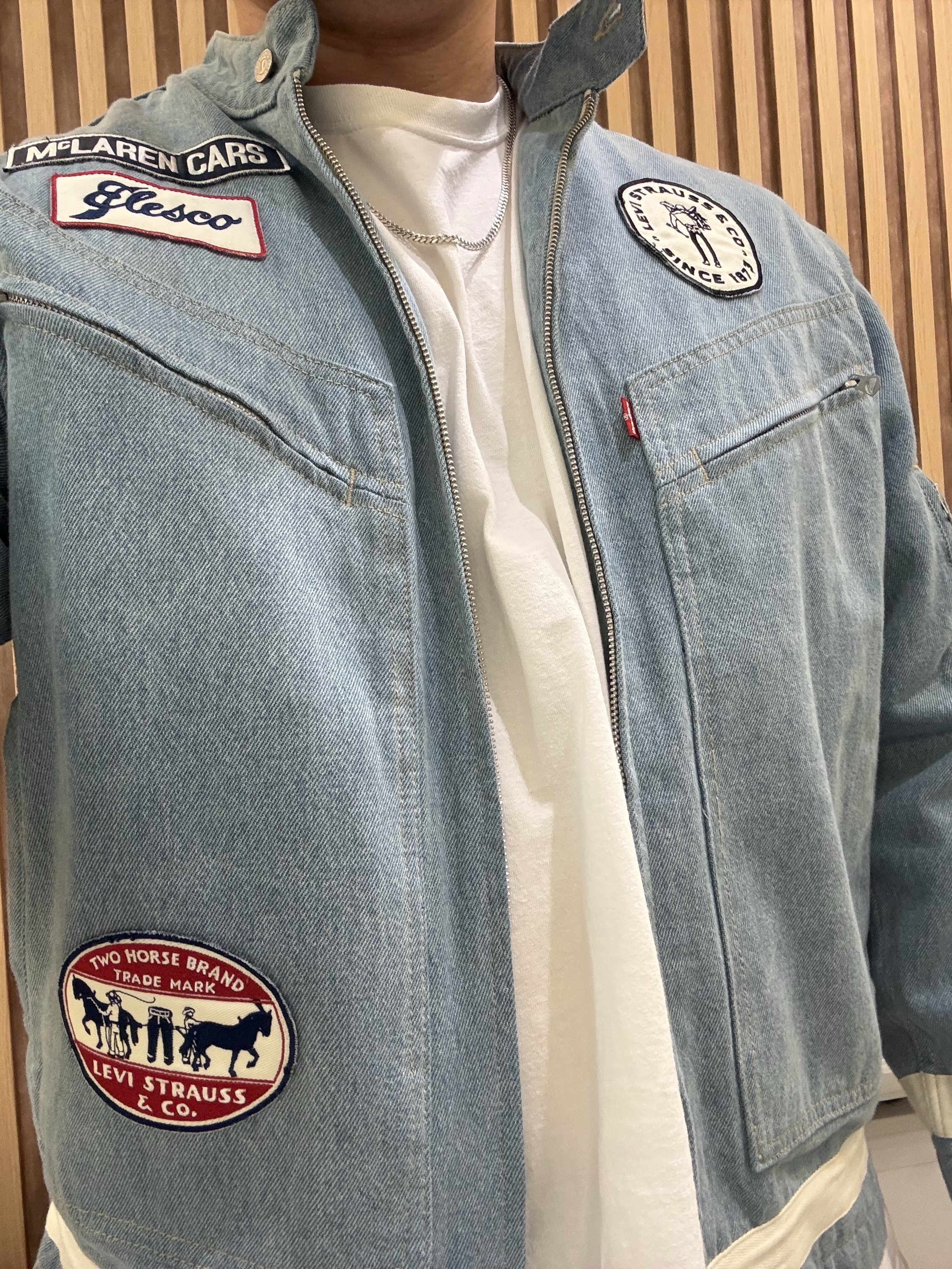 Levi’s x McLaren Racing Jacket Light Indigo 착용 스타일 - 1
