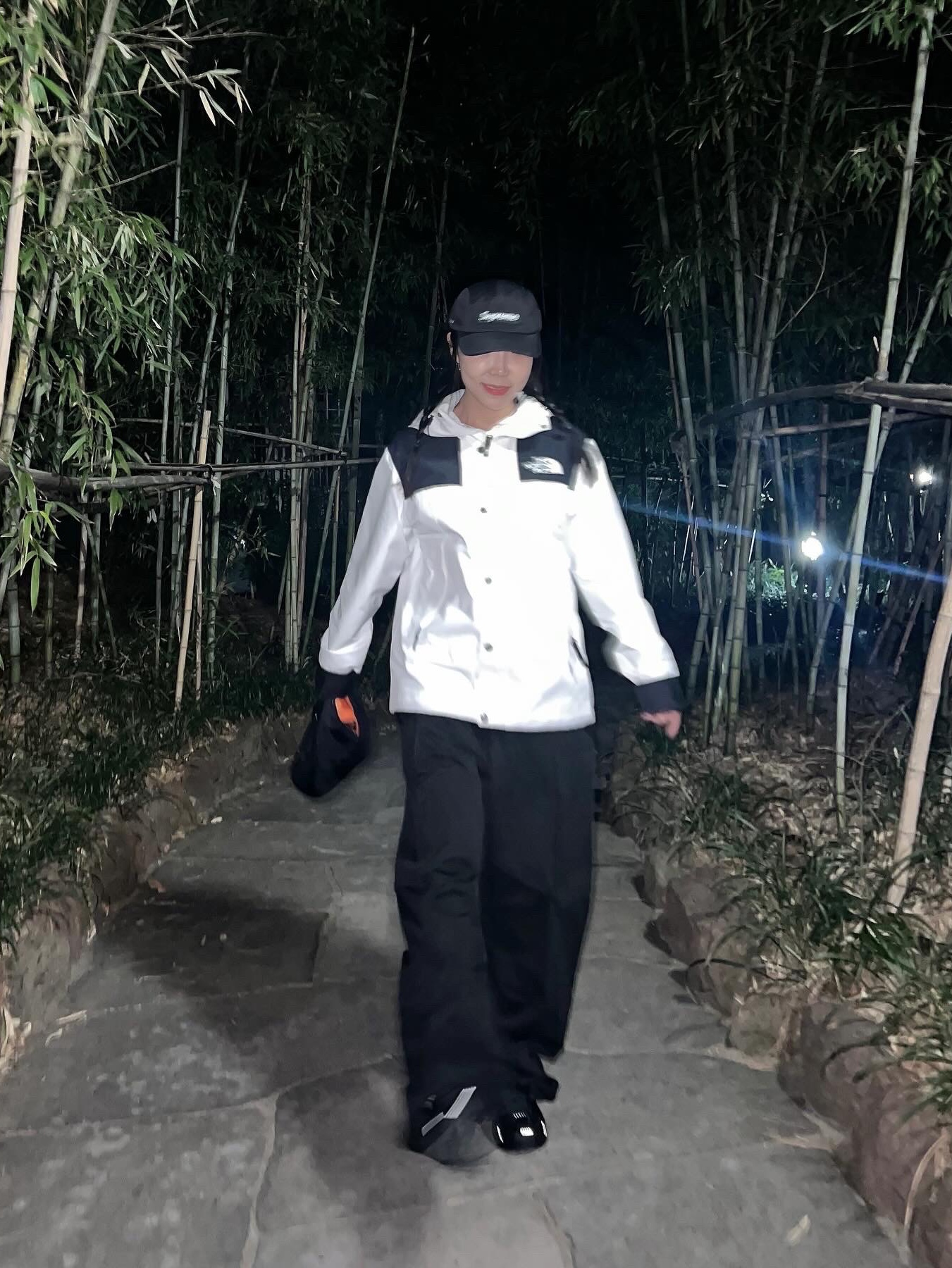 Supreme Mesh Cordura Camp Cap Black - 23SS, MM6 Maison Margiela Japanese Faux Leather Bag Black 착용 스타일 - 3