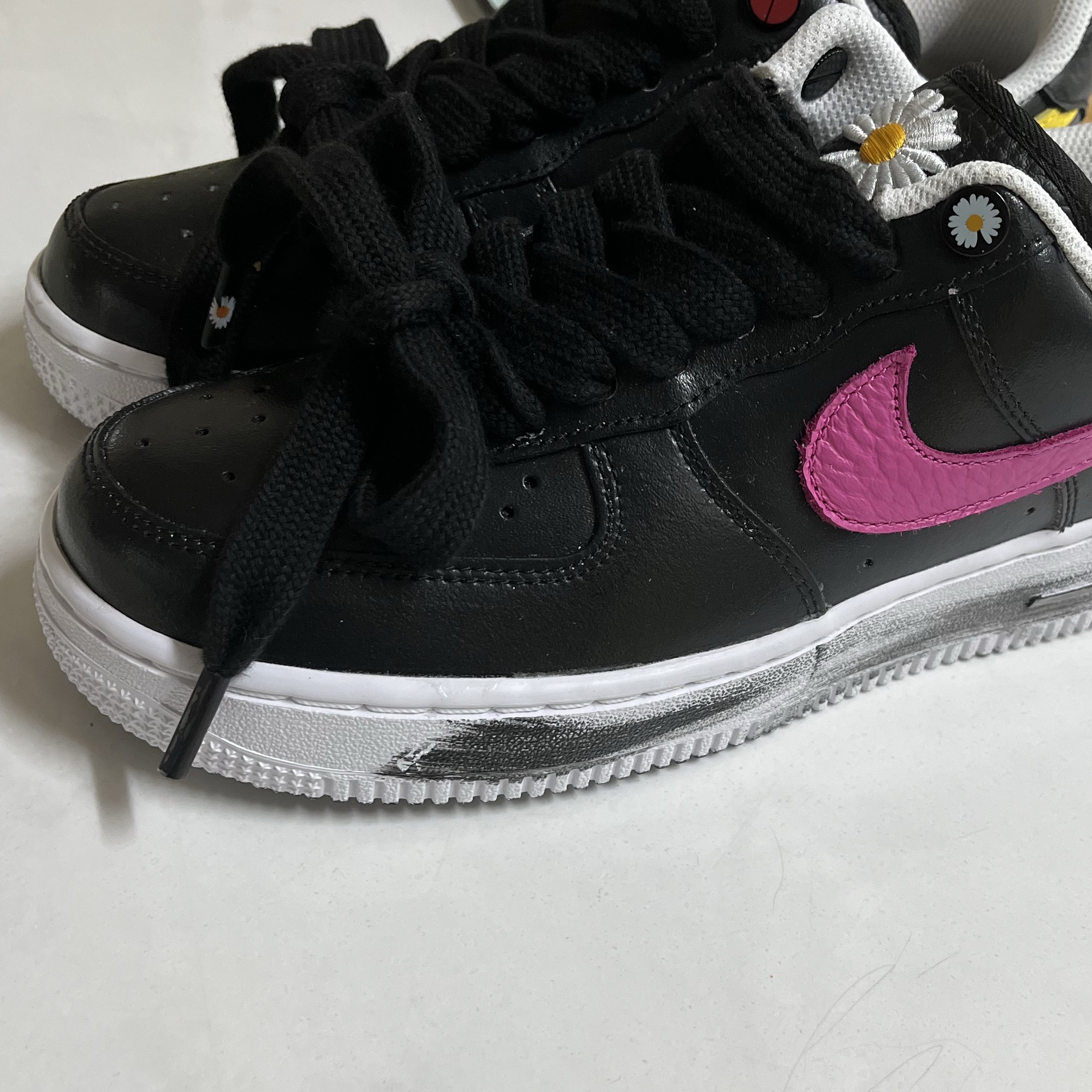 Nike Air Force 1 Low Black Aurora Green, Nike x Peaceminusone Air Force 1 Low Para-Noise 3.0 Black and Multicolor 착용 스타일 - 2