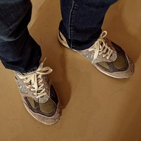 New Balance 990v2 Made in USA Marblehead Incense 착용 스타일