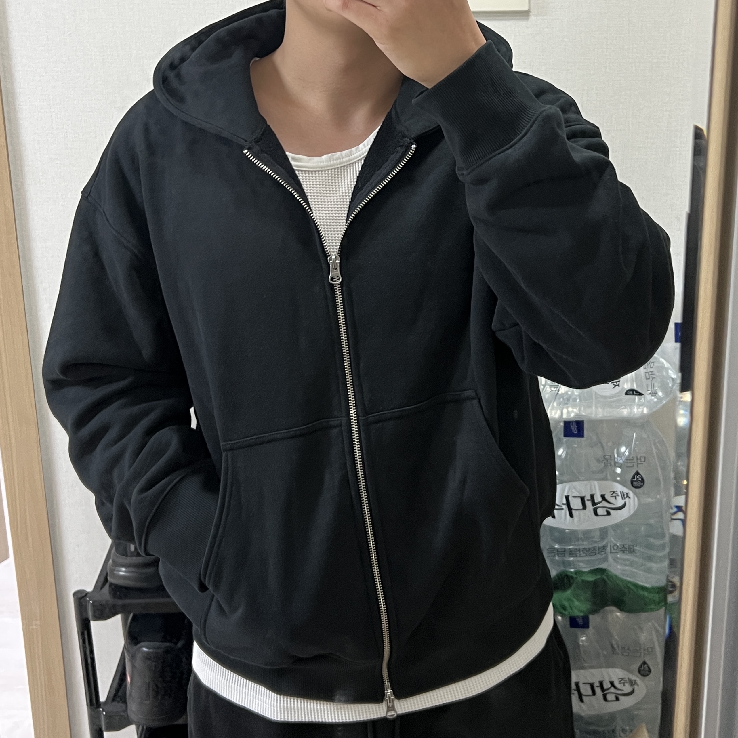 Corteiz Island Mixed Panel Zip Hoodie Black 착용 스타일 - 2