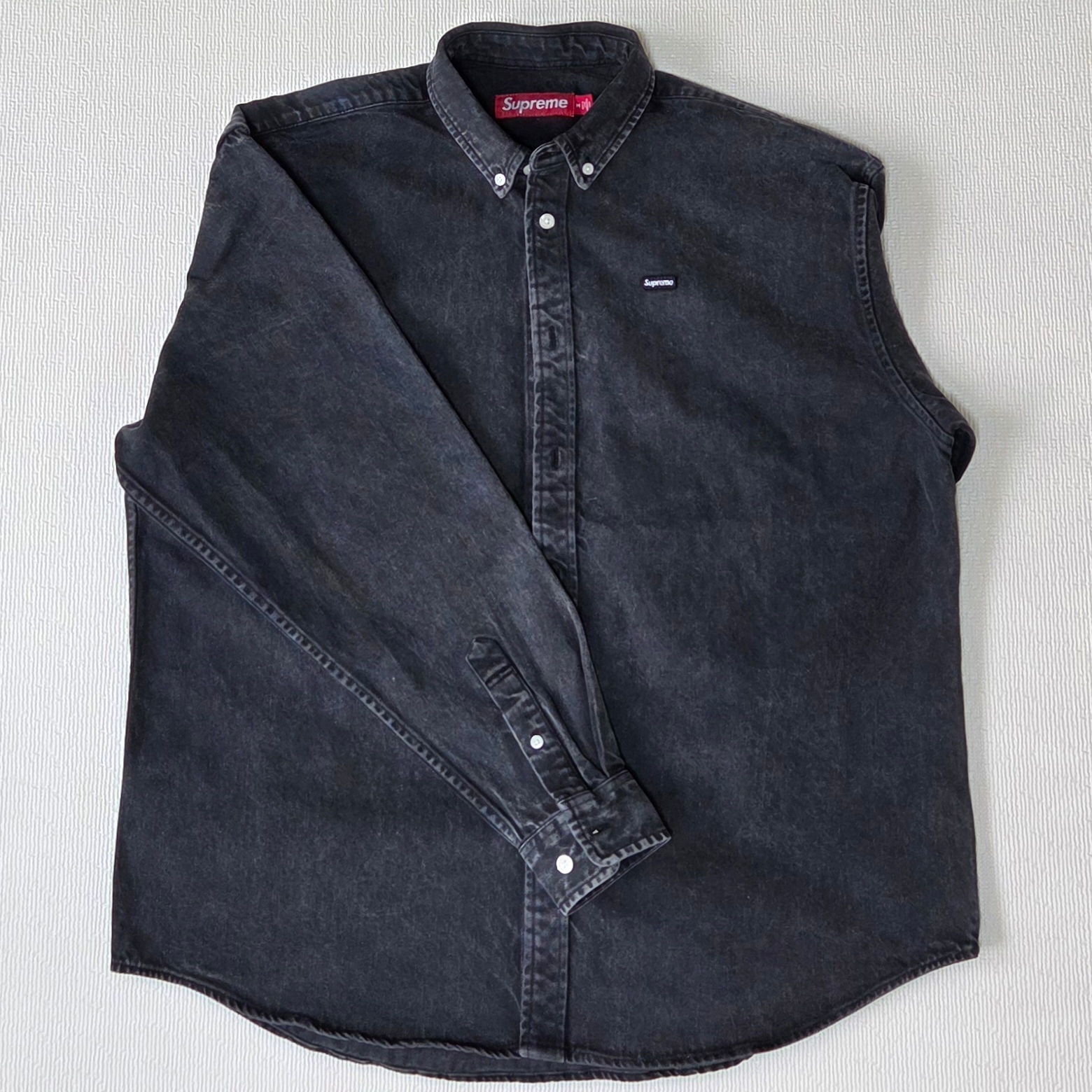 Supreme Small Box Denim Shirt Black - 25SS 착용 스타일 - 1
