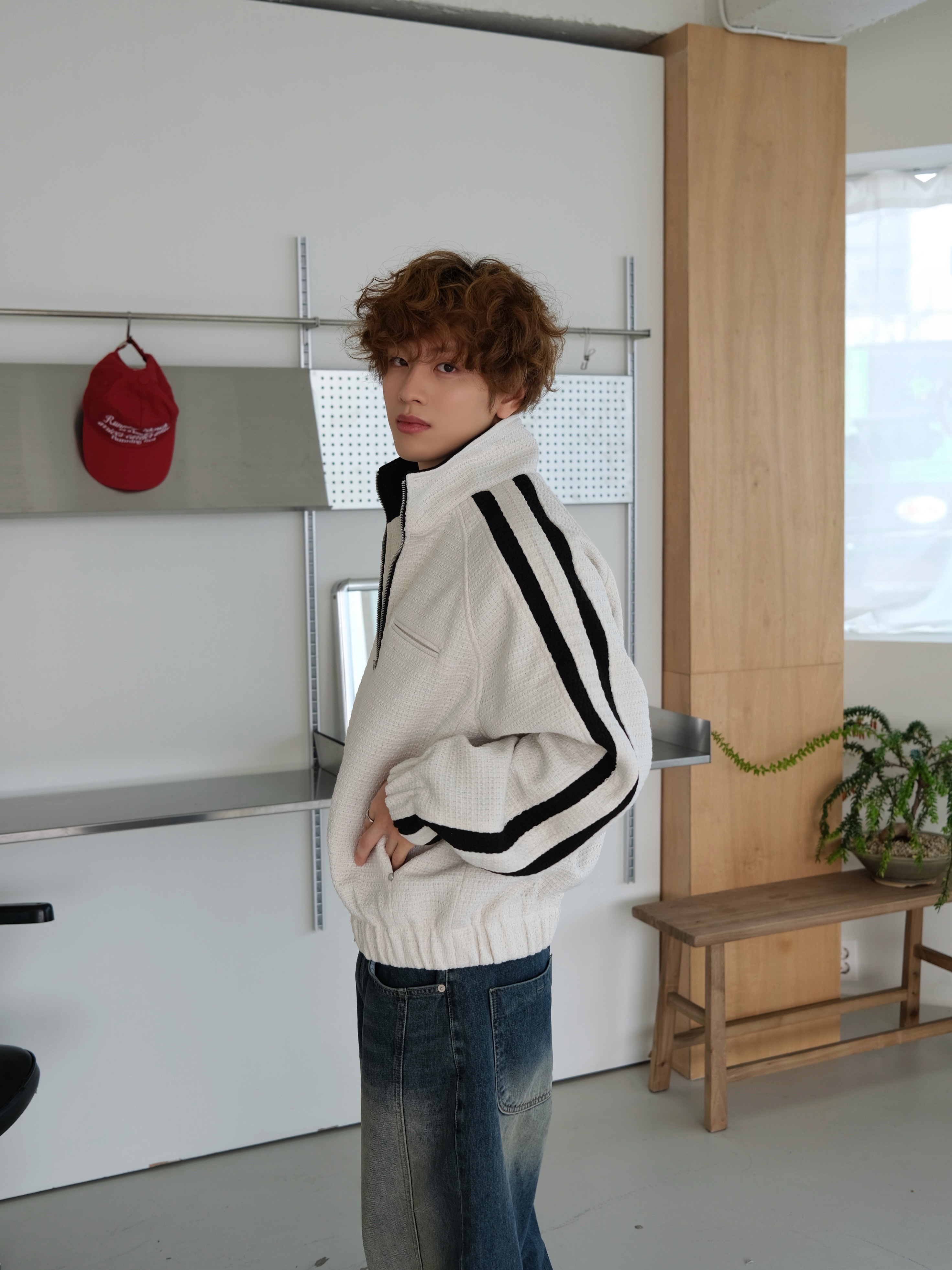 Maison Mihara Yasuhiro Blakey OG Sole Canvas Low-top Sneakers Black White 착용 스타일 - 7