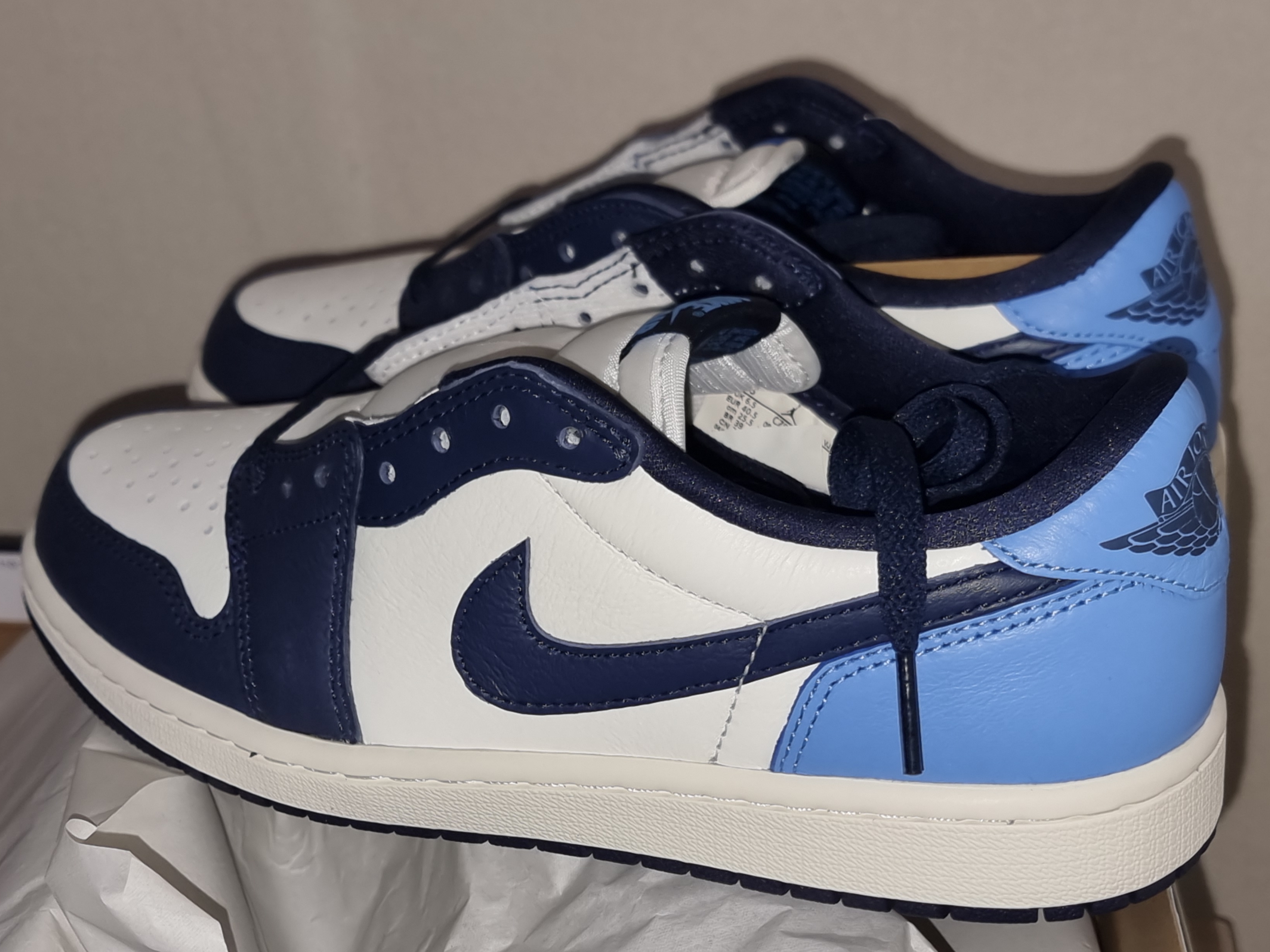 Jordan 1 Low Obsidian 착용 스타일