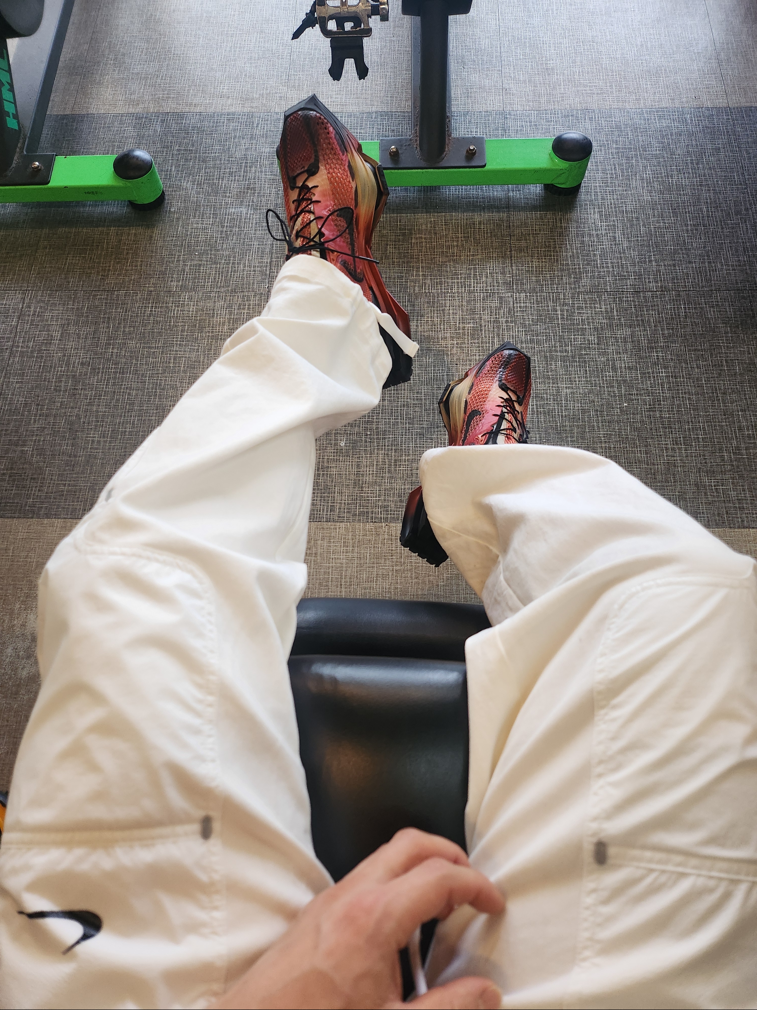 Nike x Matthew M Williams Zoom 004 Rust Factor, Nike x Off-White NRG Pants White 착용 스타일 - 1