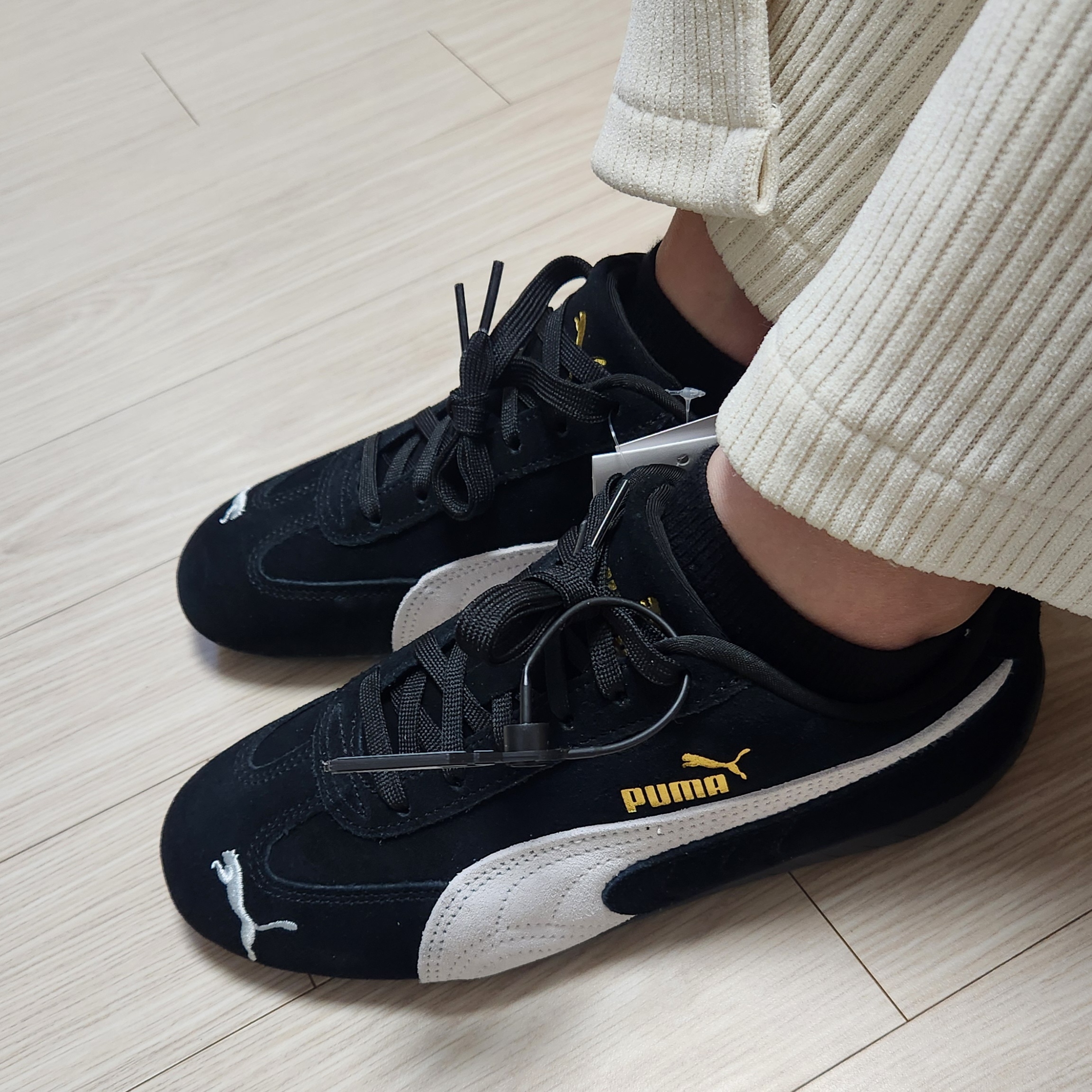 Puma Speedcat OG Black White 착용 스타일
