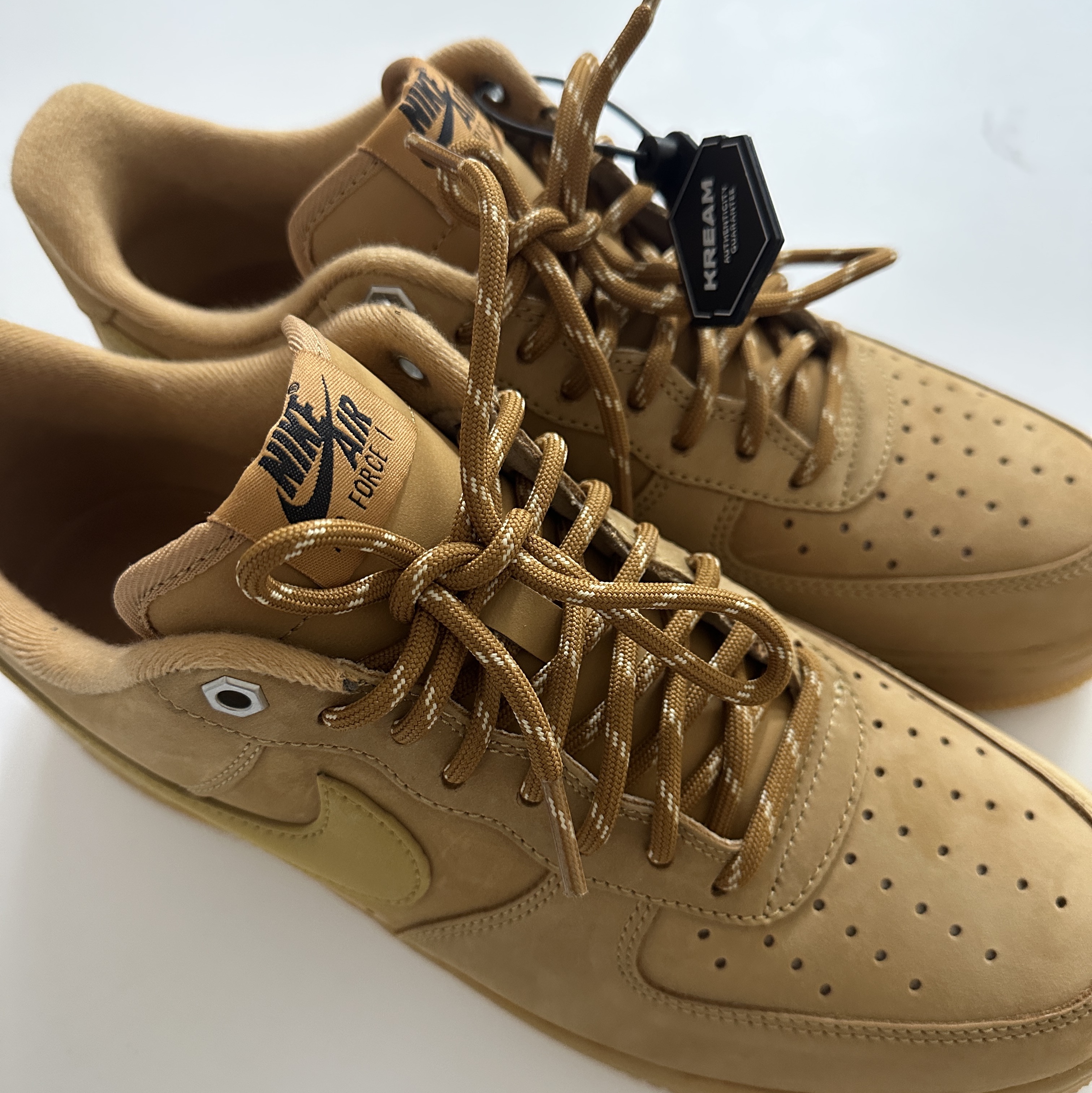Nike Air Force 1 '07 WB Flax 착용 스타일