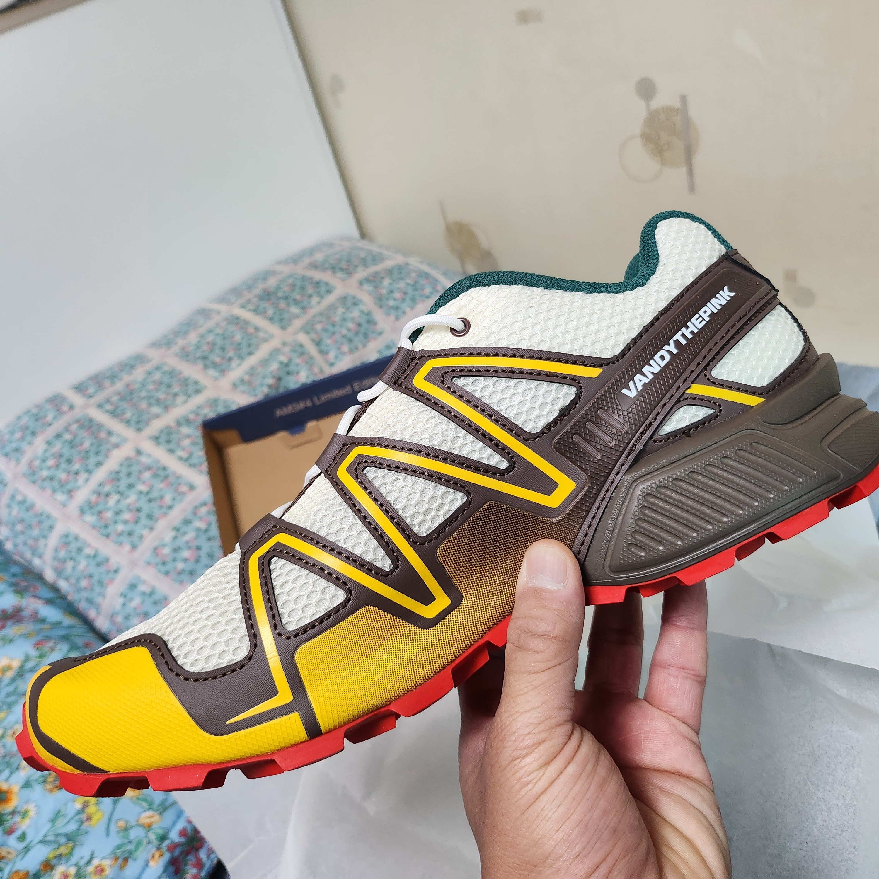 Salomon x Vandy The Pink Speedcross 3 Burger 착용 스타일 - 1