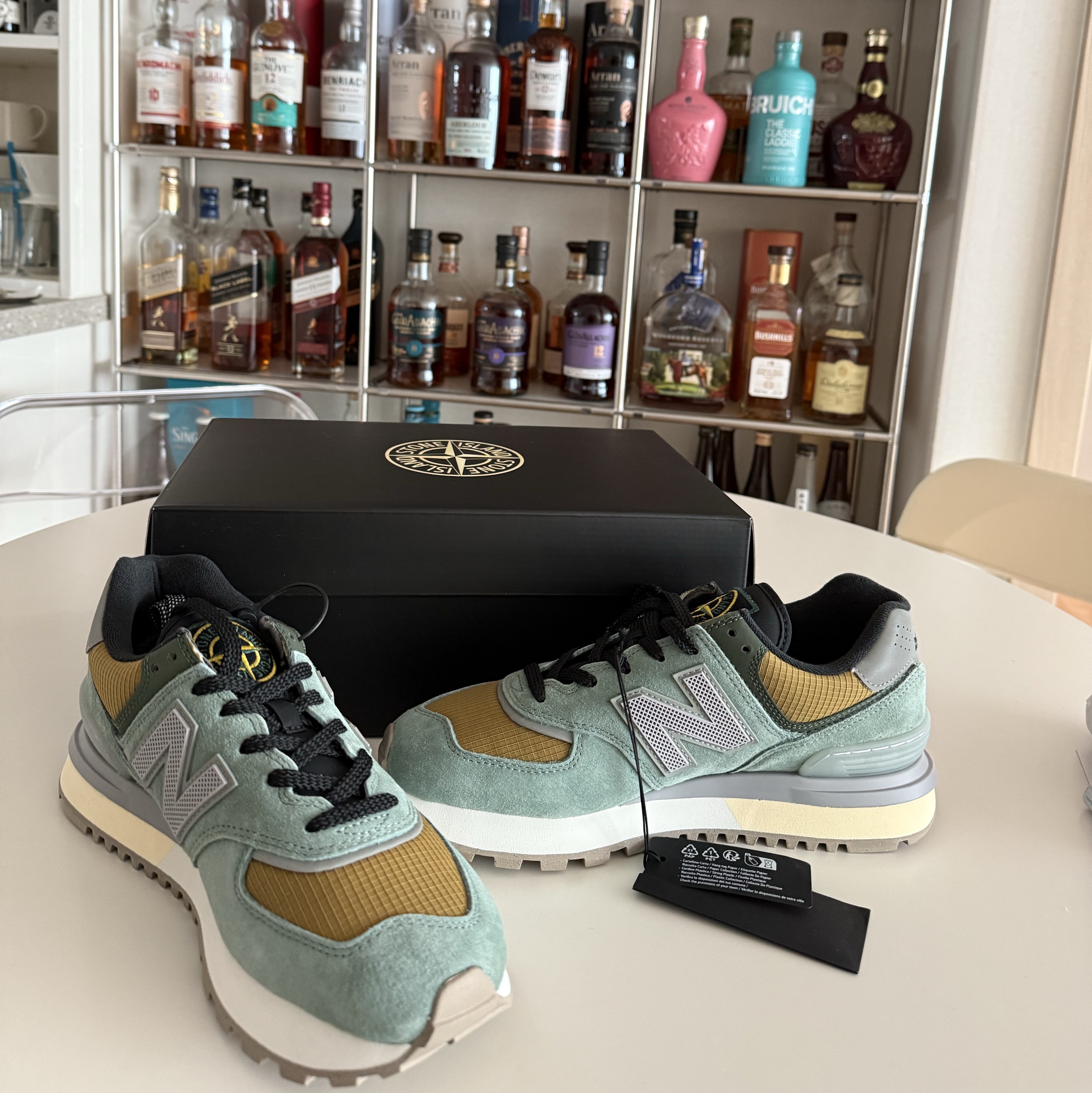 New Balance x Stone Island 574 Legacy Light Green 착용 스타일
