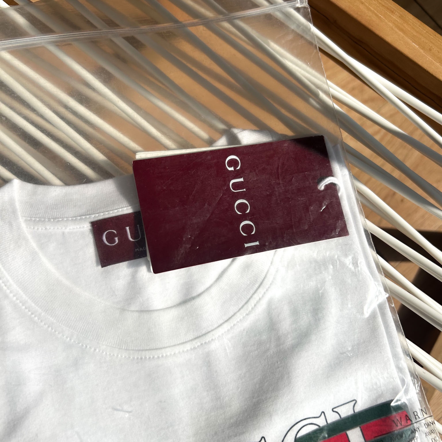 (W) Gucci Cotton Jersey T-Shirt with Print White 착용 스타일 - 2
