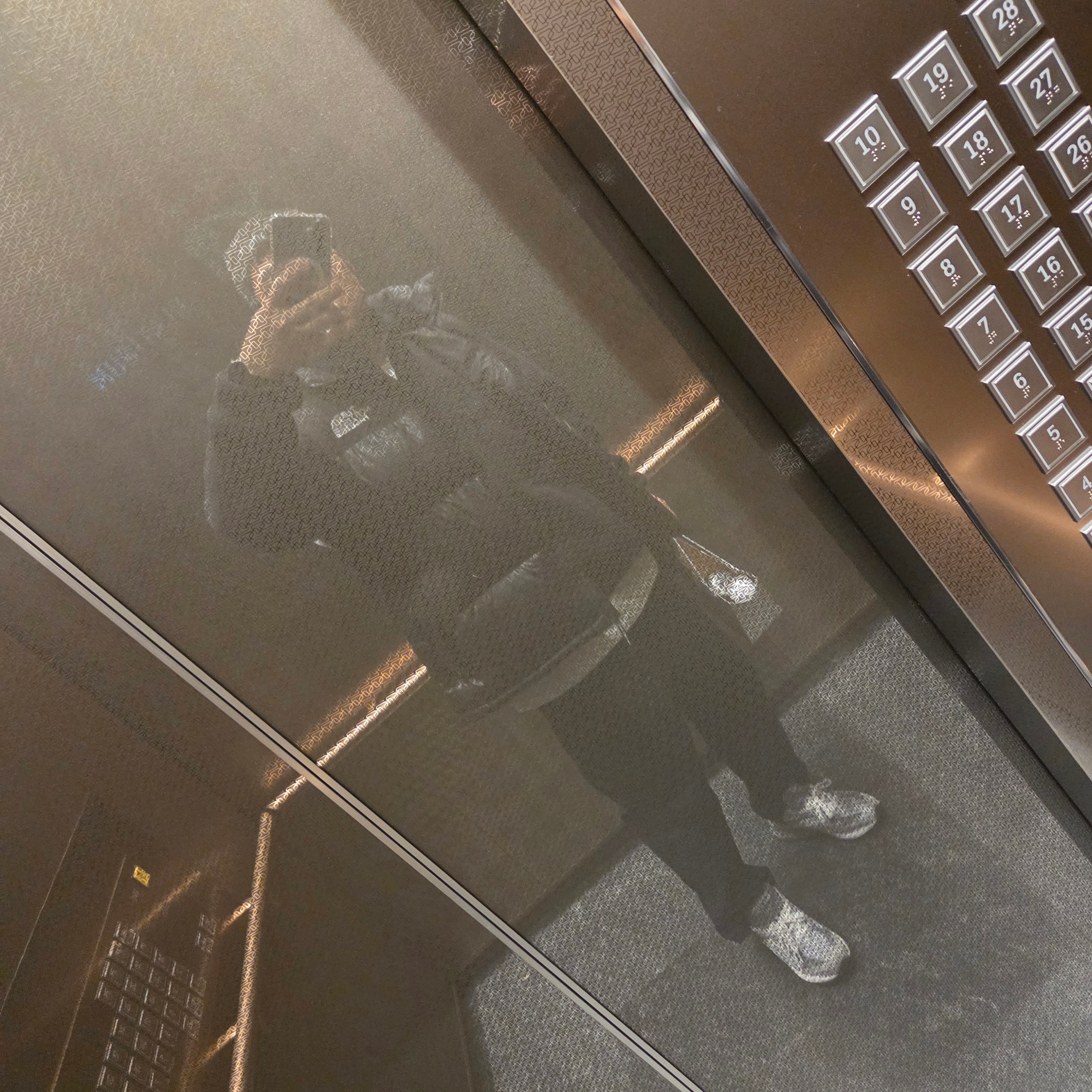 The North Face Nuptse On Ball Vest Real Black, New Balance 993 Made in USA Grey - D Standard 착용 스타일