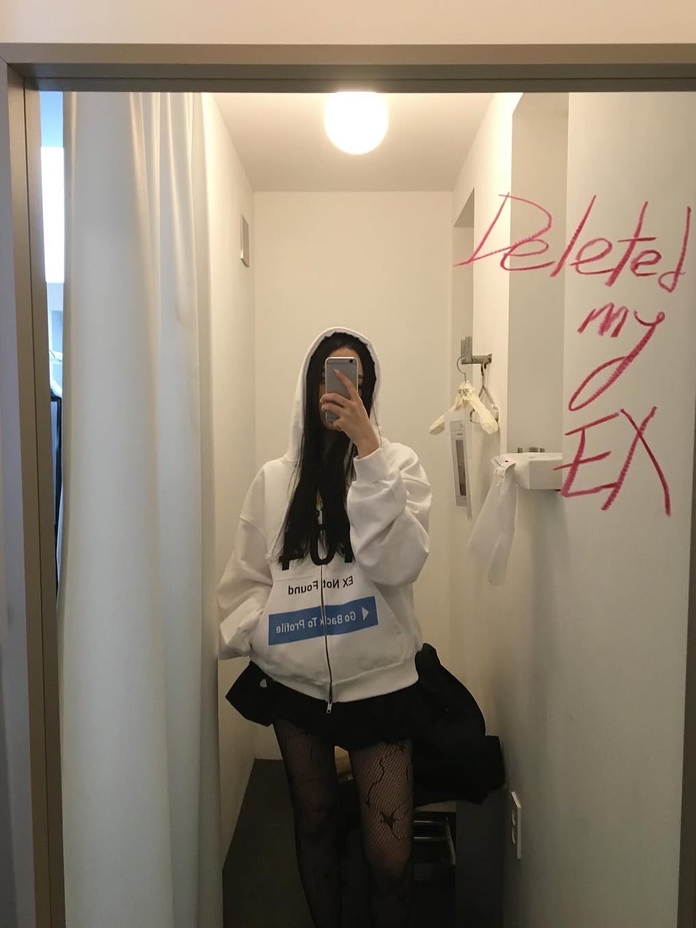 GRAILZ Error 404 Zip Hoodie White 착용 스타일