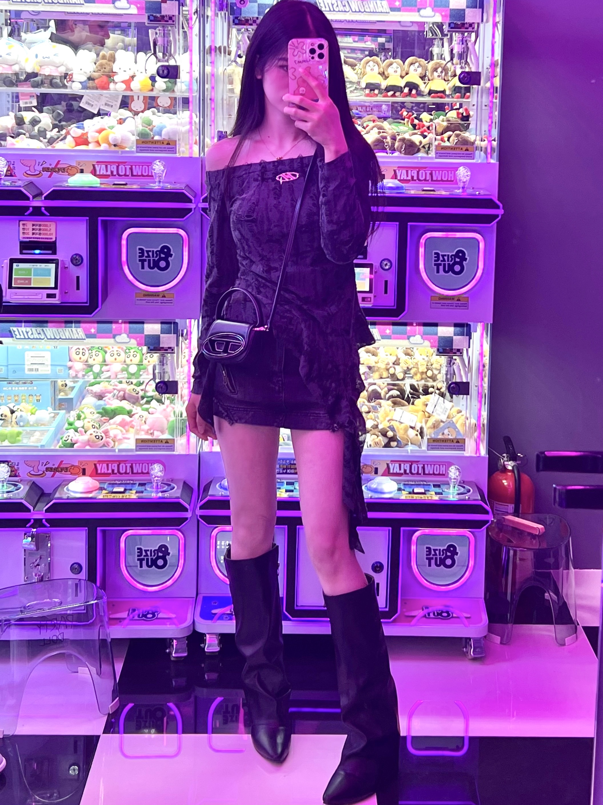 Diesel 1DR Mini Bag Plaque Black 착용 스타일 - 3