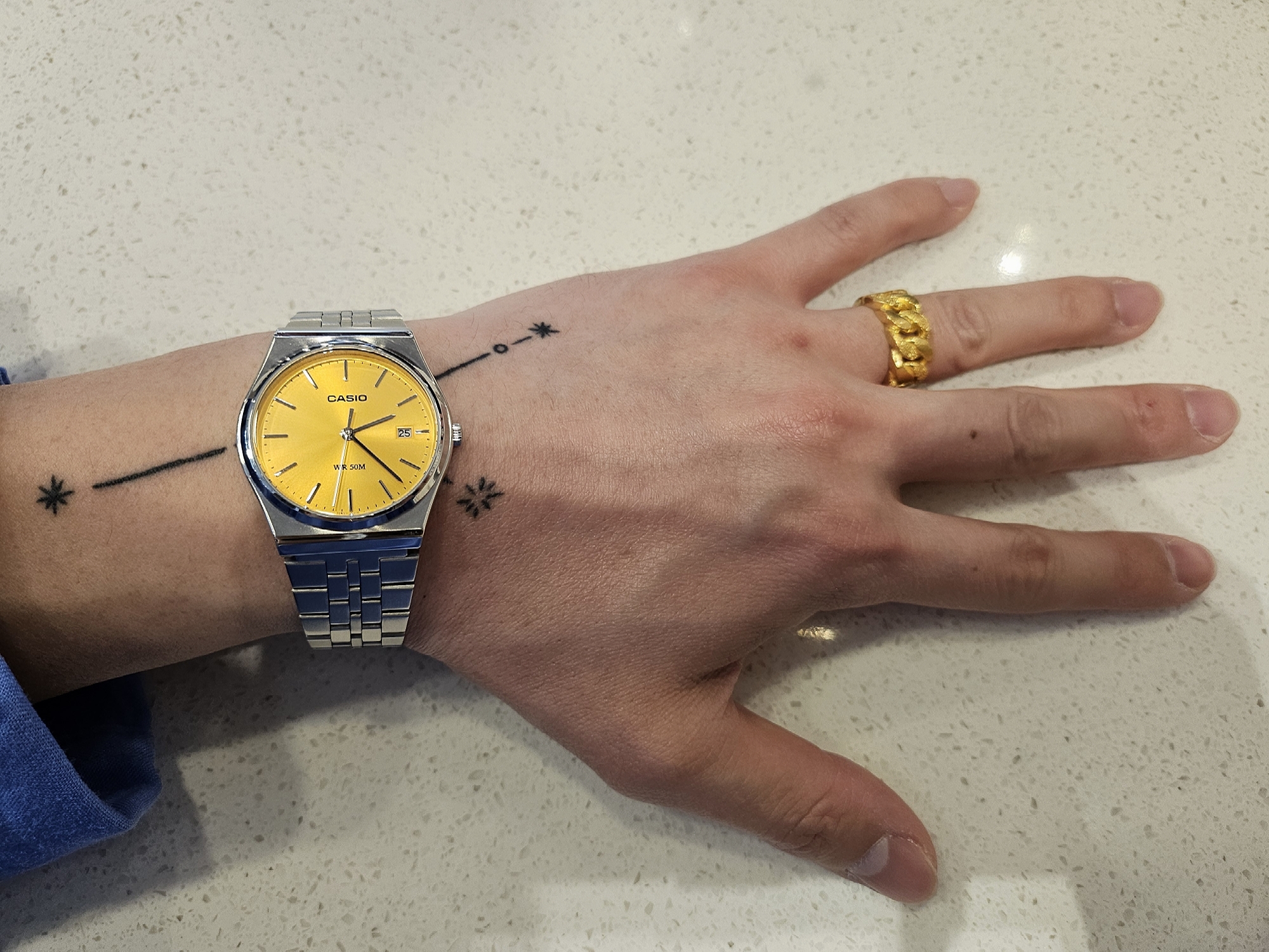 Casio MTP-B145D-9AV 착용 스타일