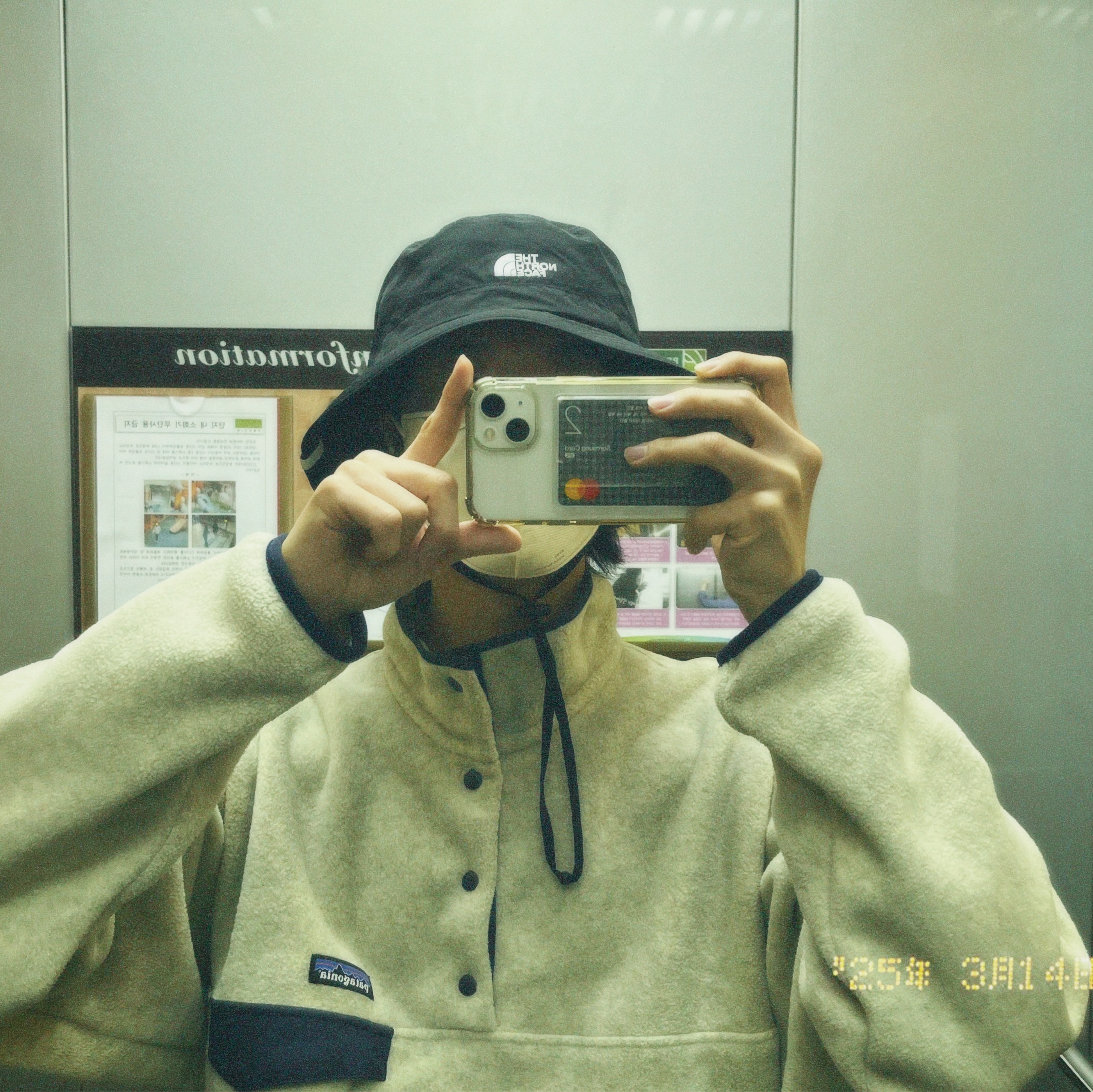 Patagonia Synchilla Snap-T Fleece Pullover Oatmeal Heather 착용 스타일